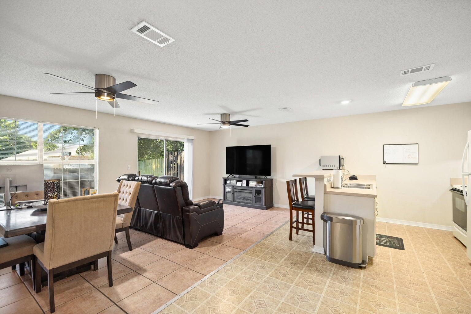 DOMENICAS COVE T/H - Residential
