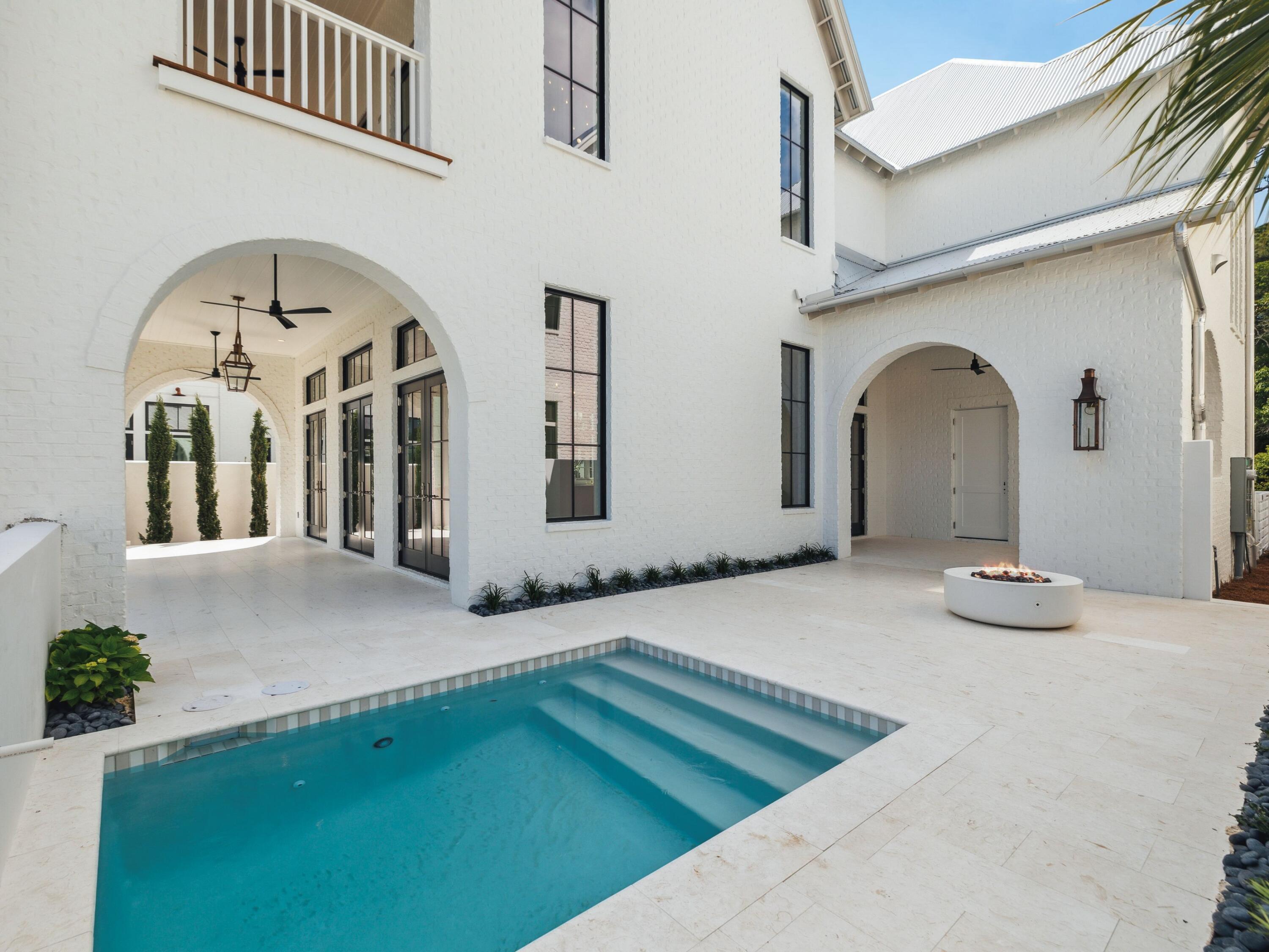 CHURCHILL OAKS - Residential