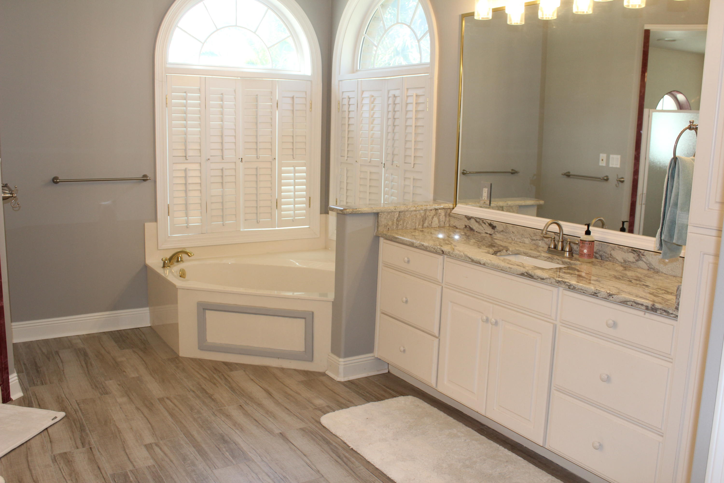 LAKE LORRAINE ESTATES 3 - Residential