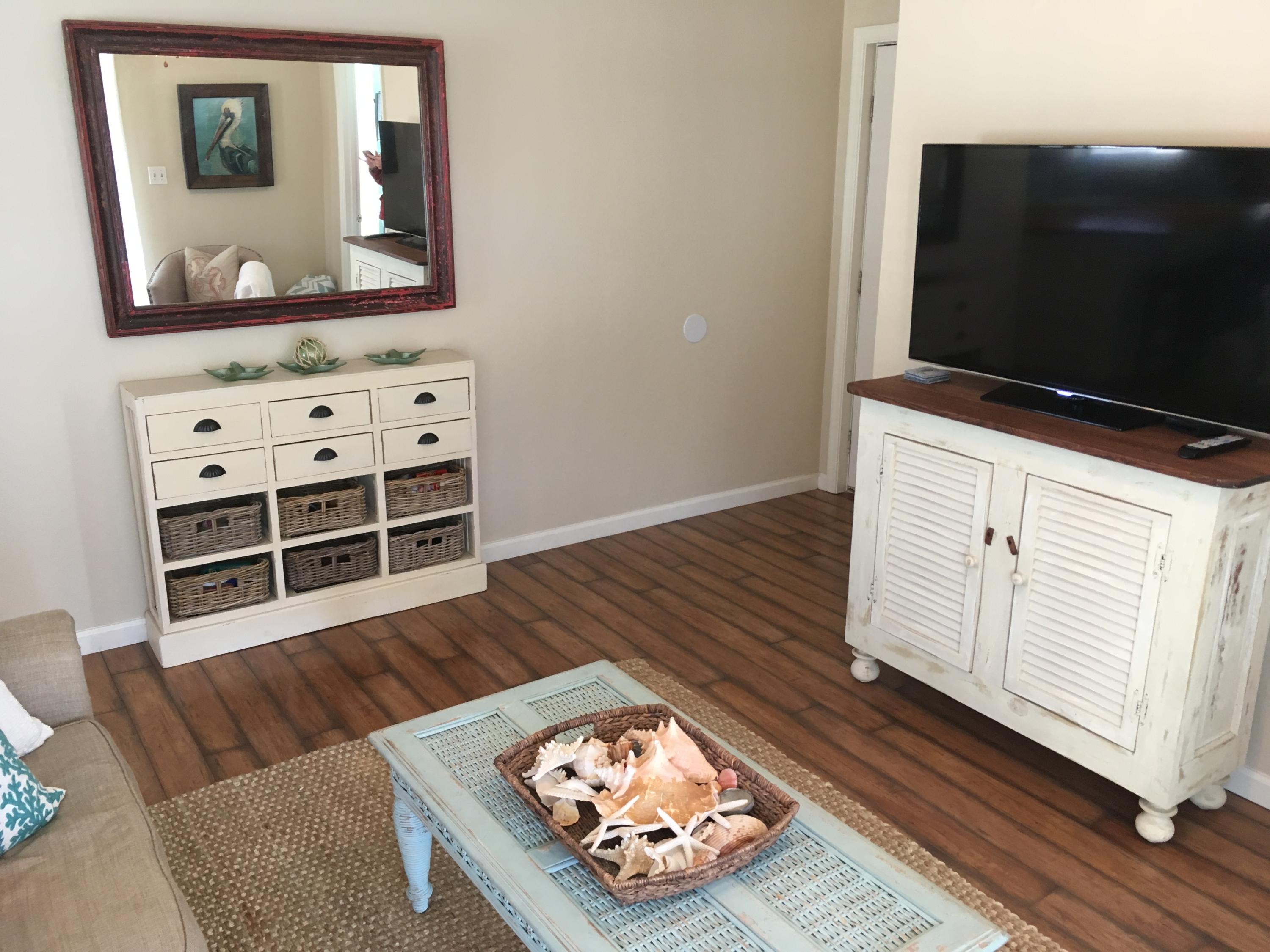 BEACHWOOD VILLAS CONDO PH 2 - Residential