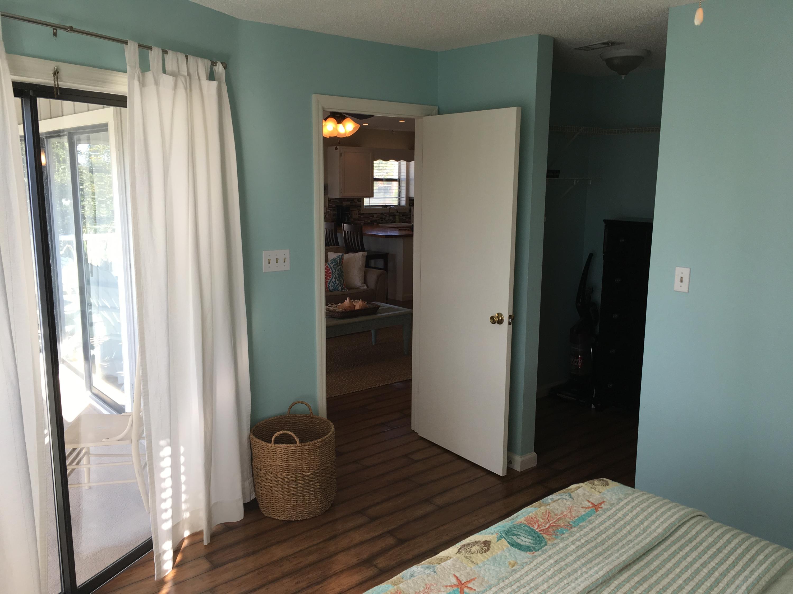 BEACHWOOD VILLAS CONDO PH 2 - Residential