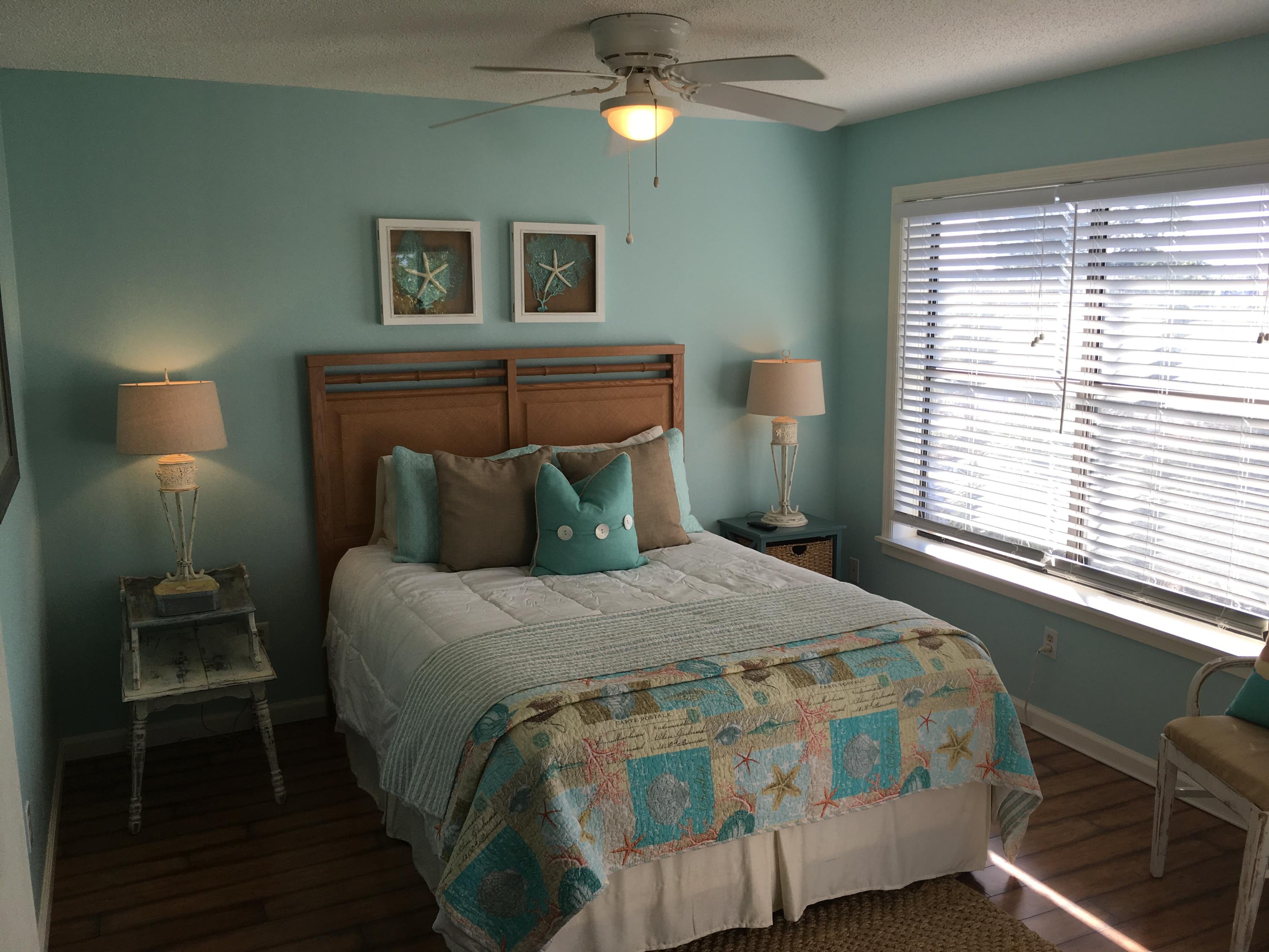 BEACHWOOD VILLAS CONDO PH 2 - Residential