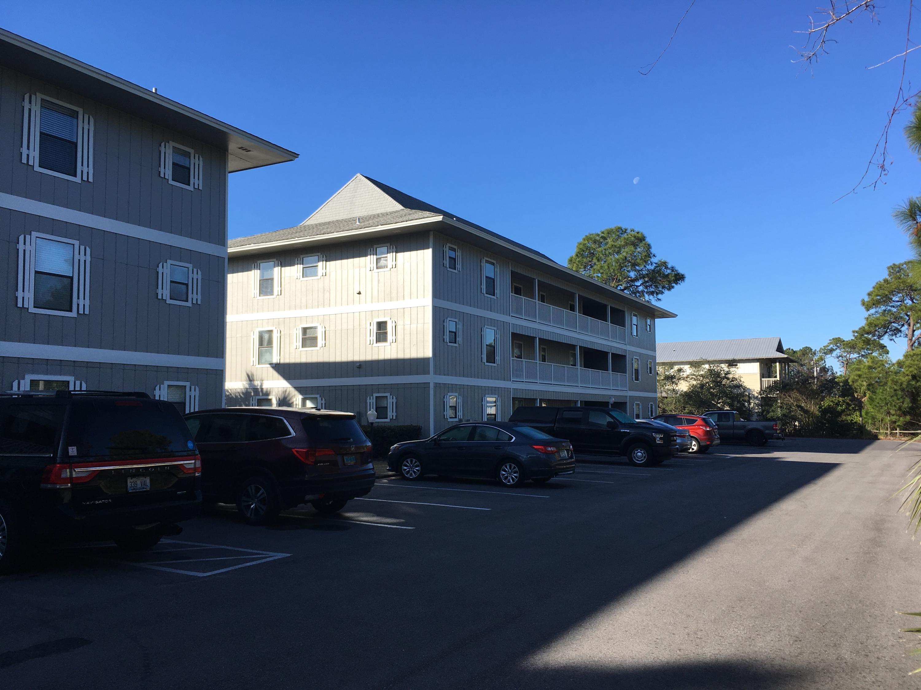 BEACHWOOD VILLAS CONDO PH 2 - Residential