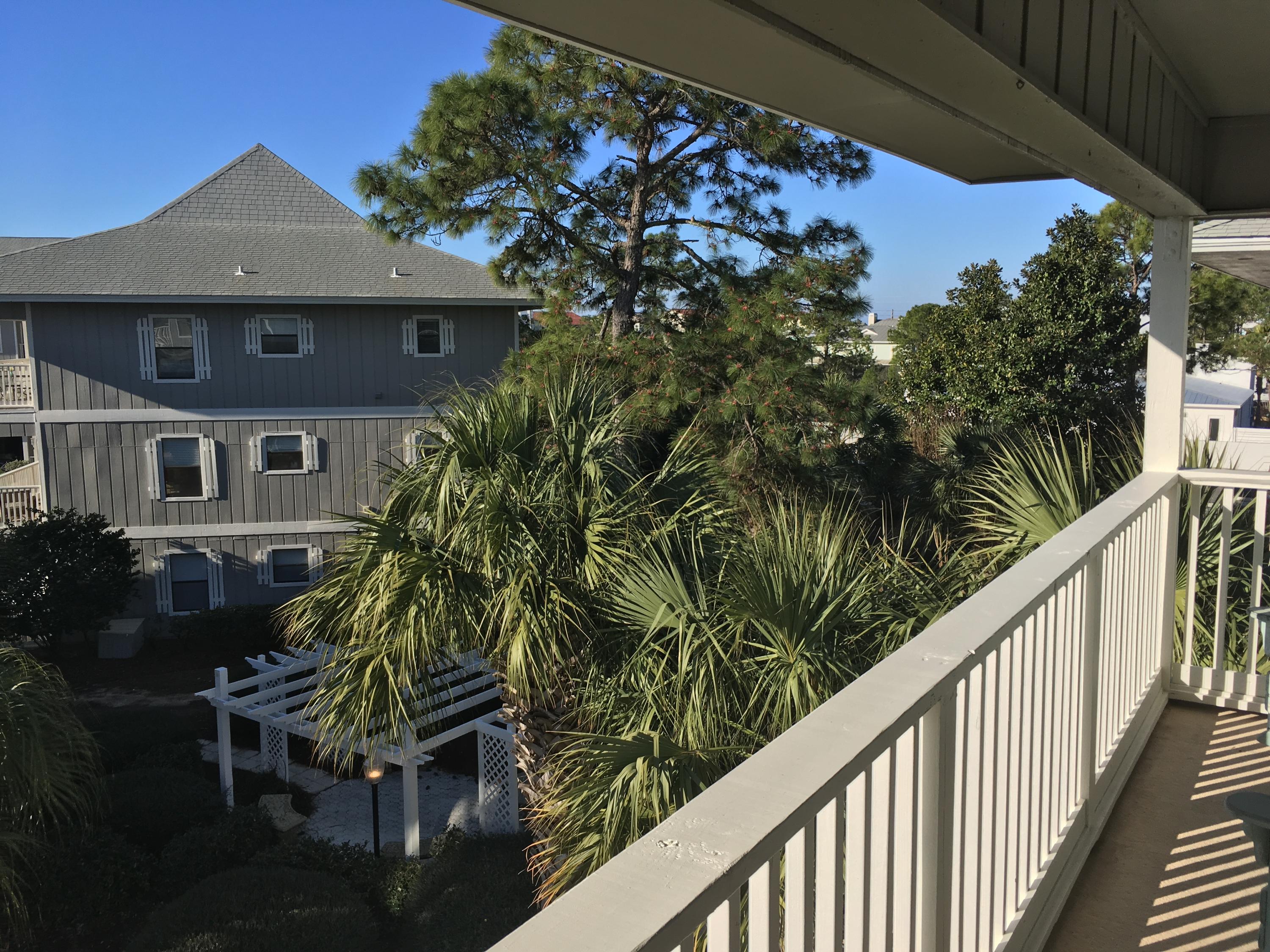 BEACHWOOD VILLAS CONDO PH 2 - Residential