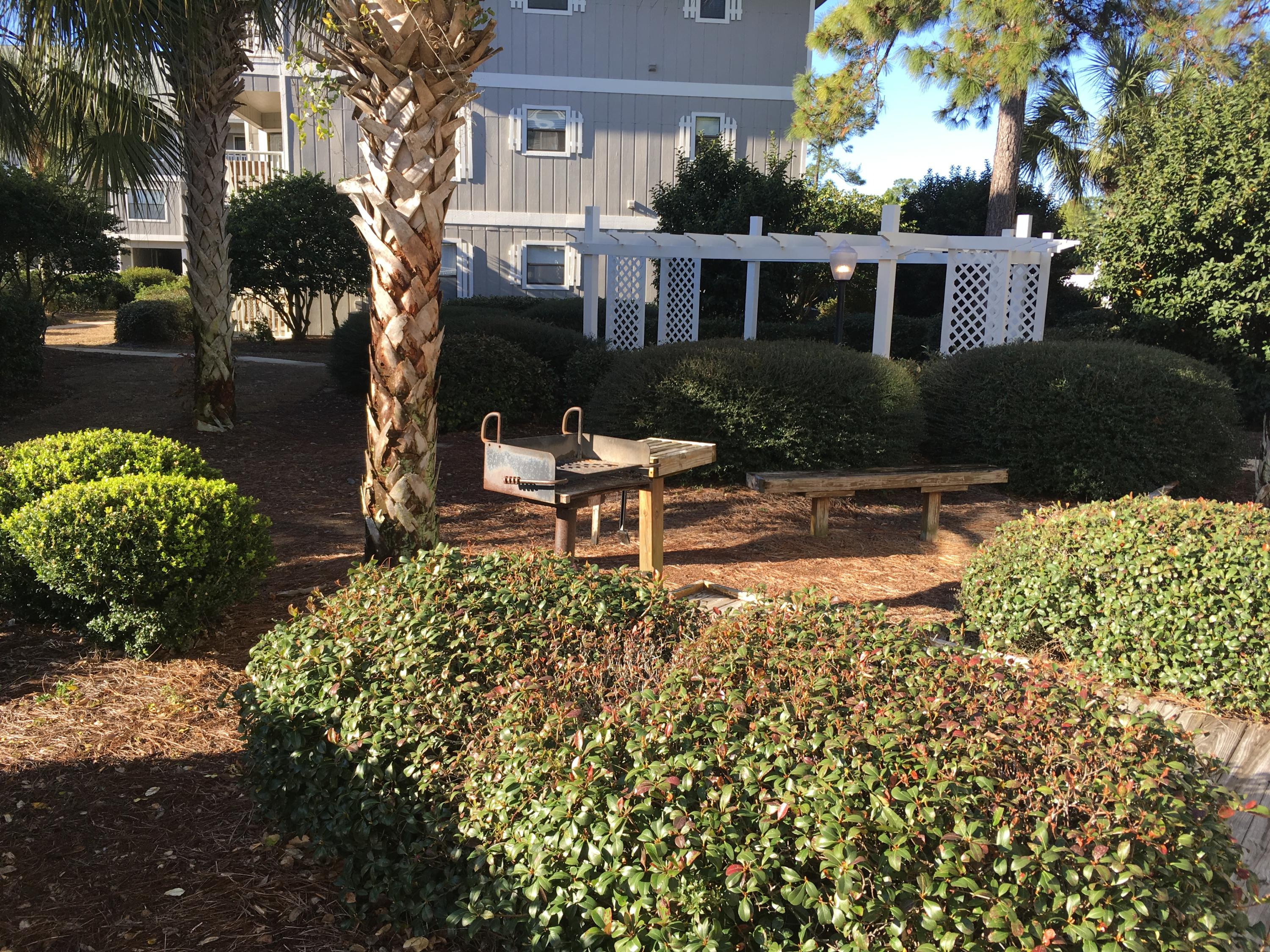 BEACHWOOD VILLAS CONDO PH 2 - Residential