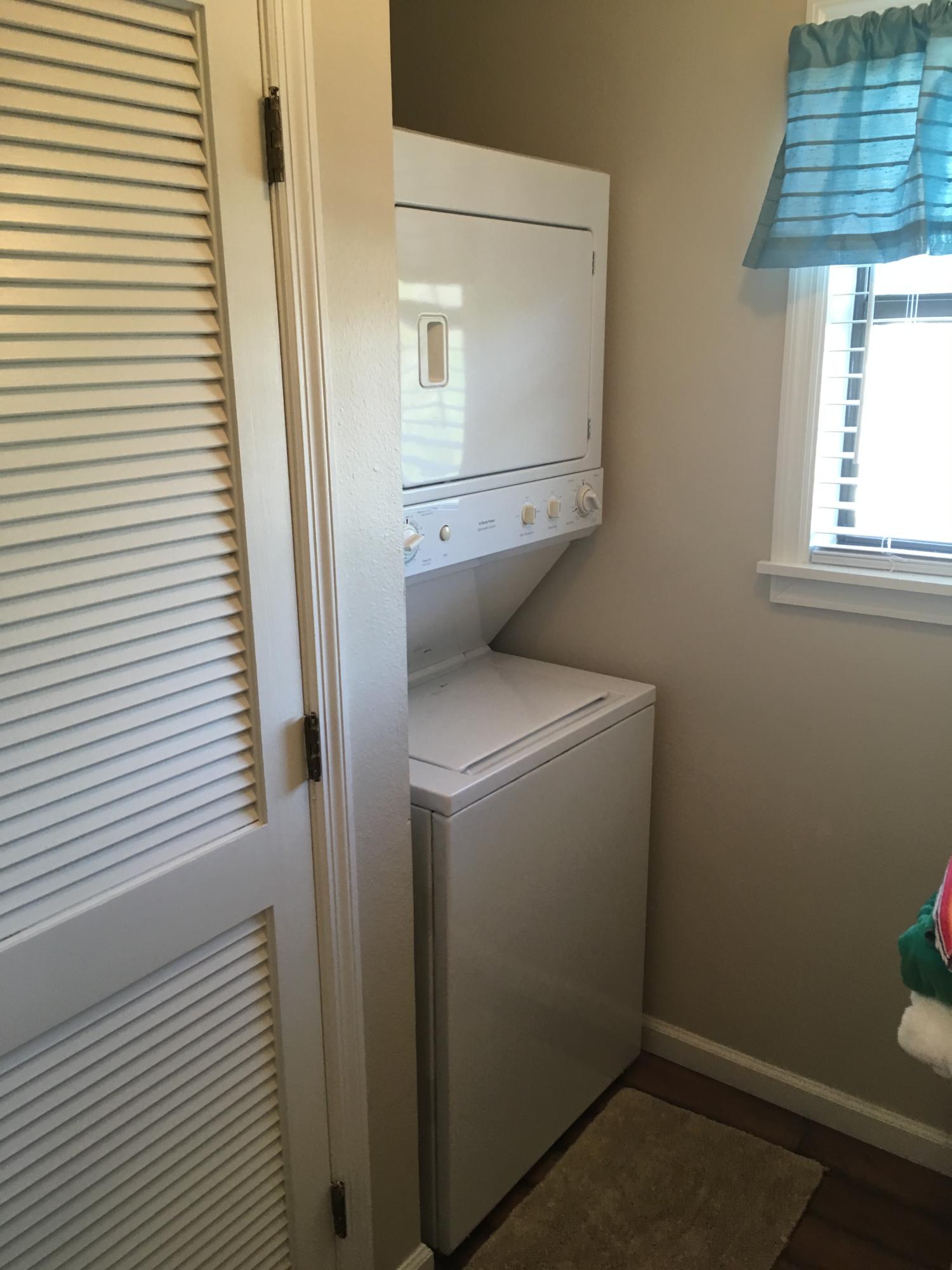 BEACHWOOD VILLAS CONDO PH 2 - Residential