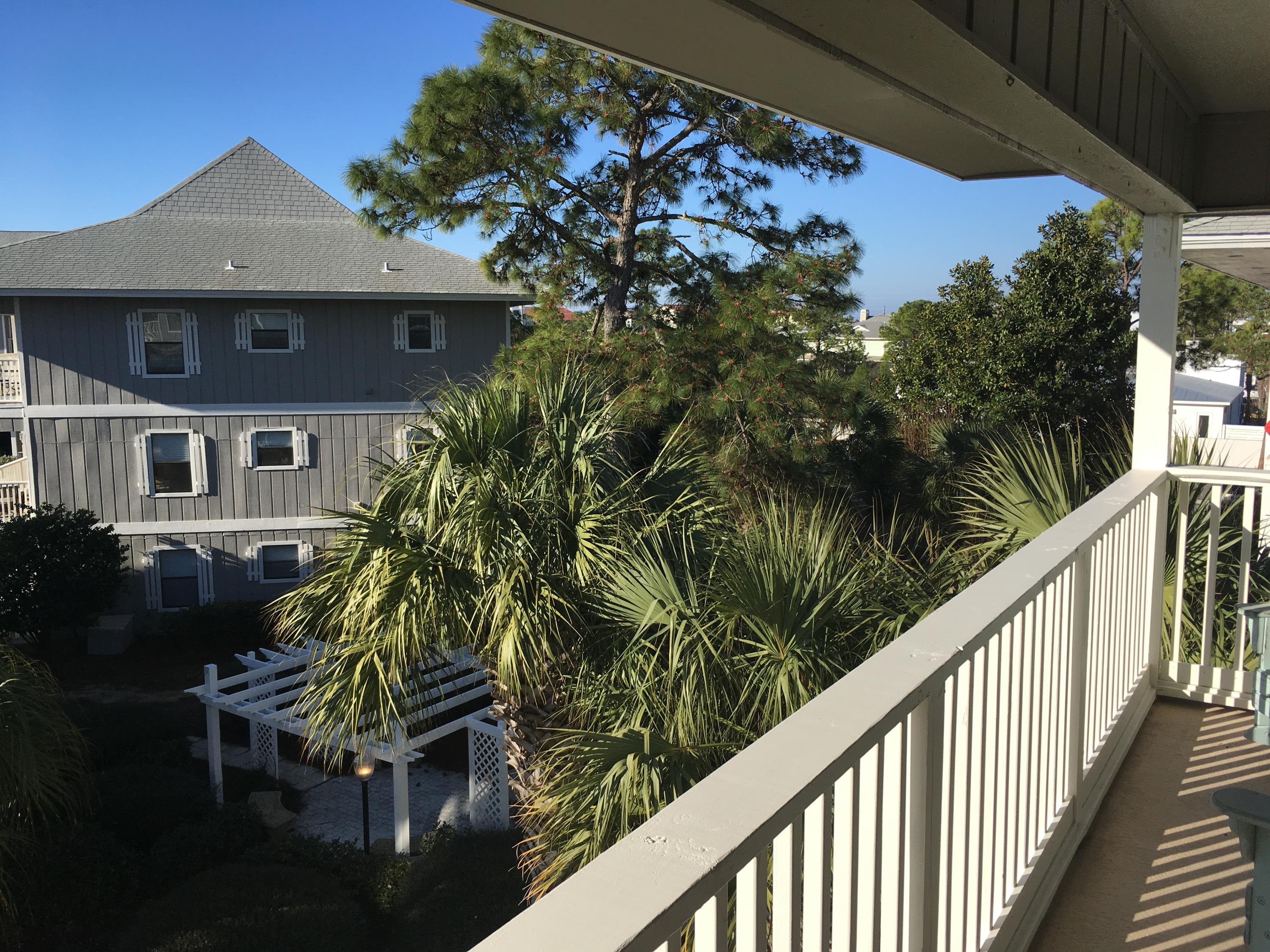 BEACHWOOD VILLAS CONDO PH 2 - Residential