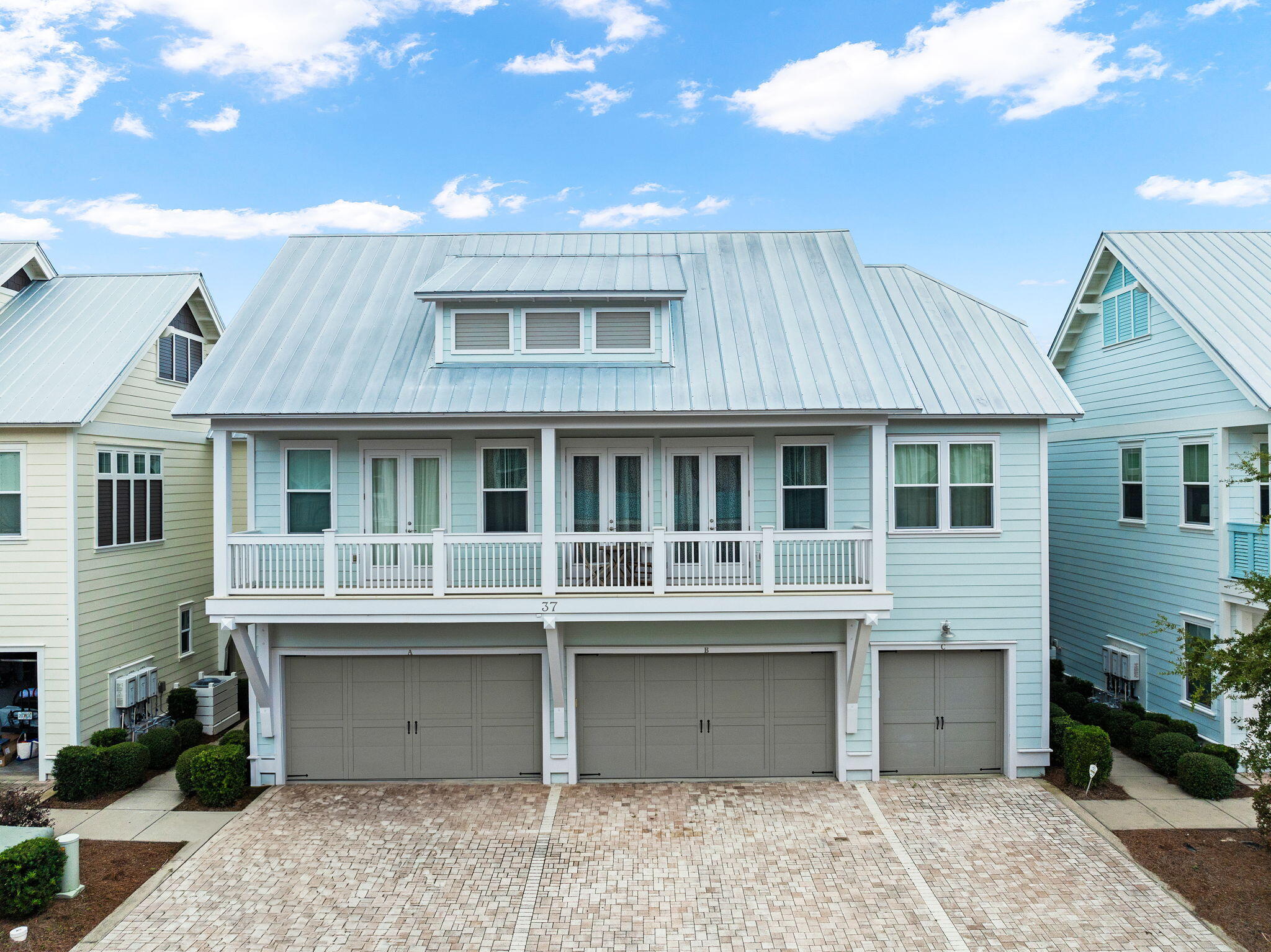 PROMINENCE - Residential