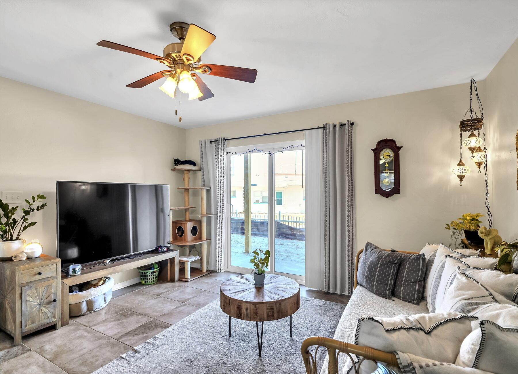 COMMODORES LANDING - Residential