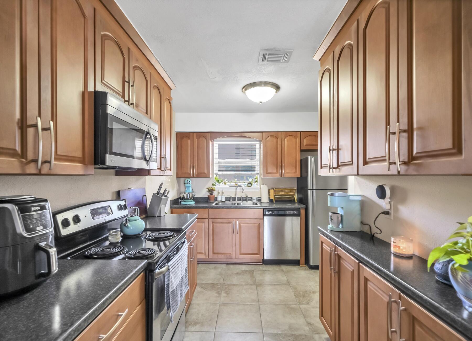 COMMODORES LANDING - Residential