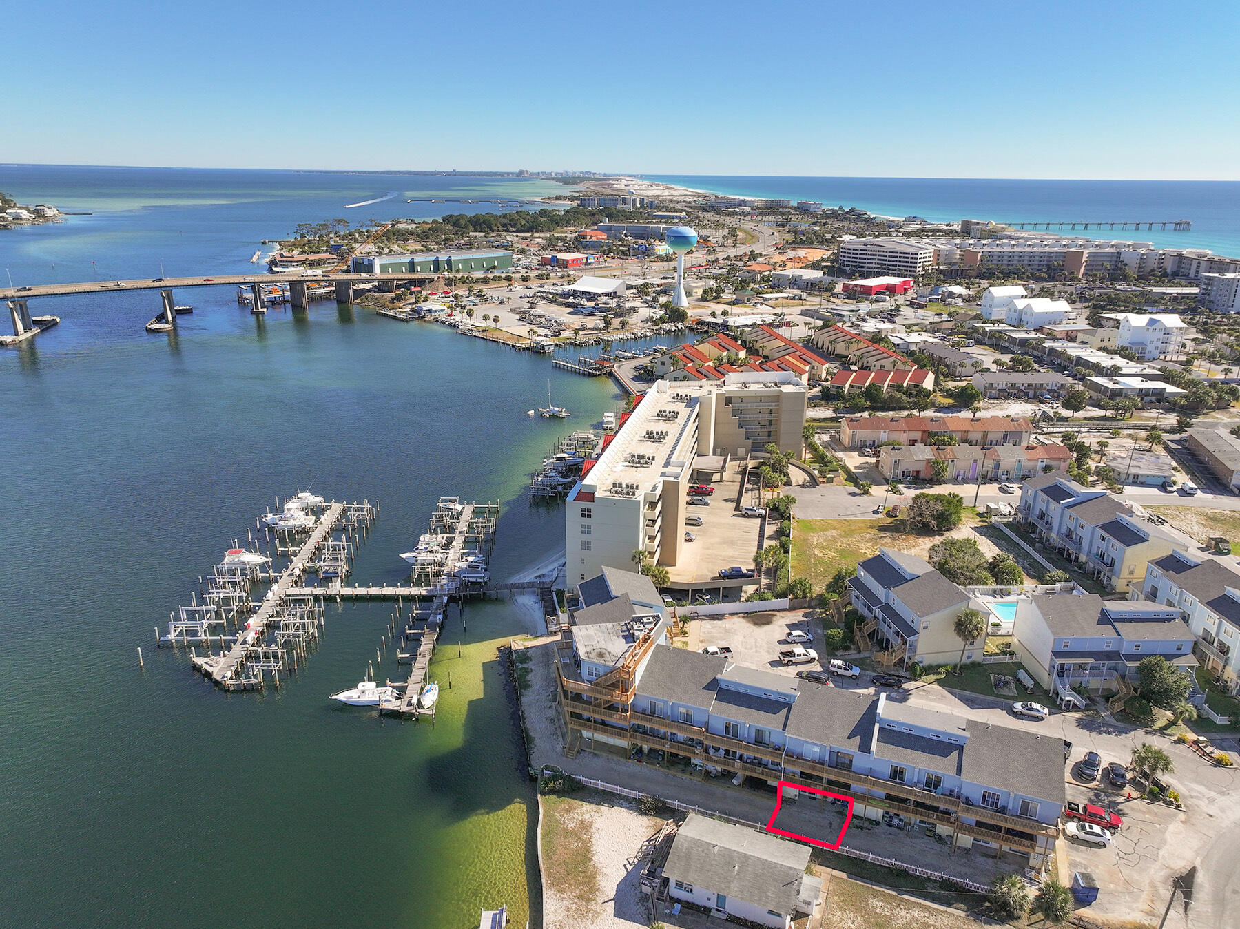 COMMODORES LANDING - Residential