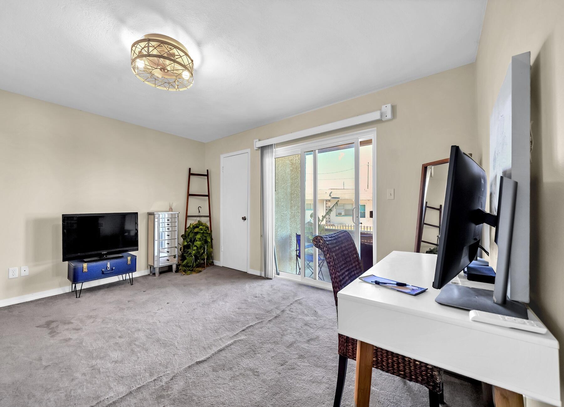 COMMODORES LANDING - Residential