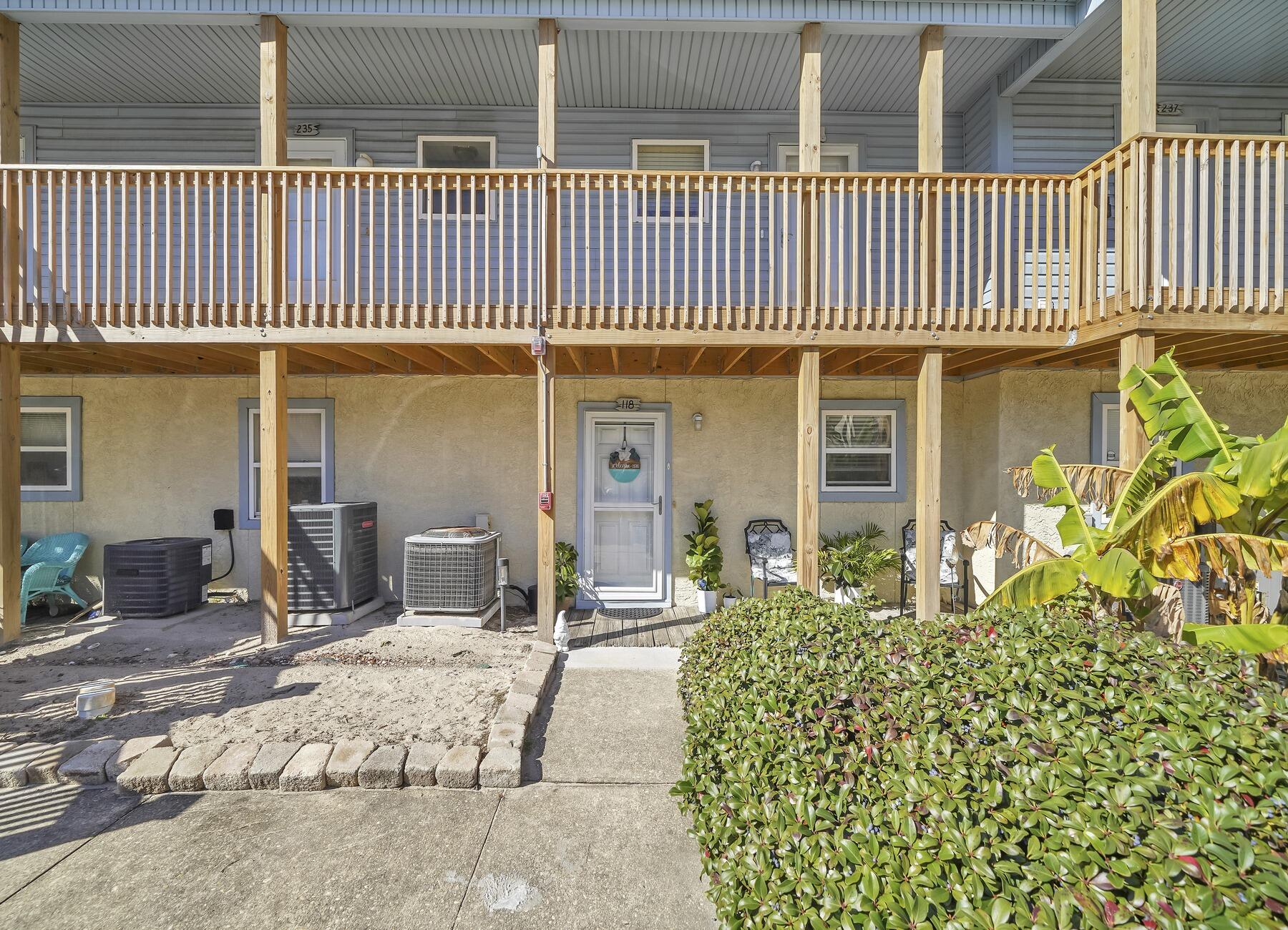 COMMODORES LANDING - Residential