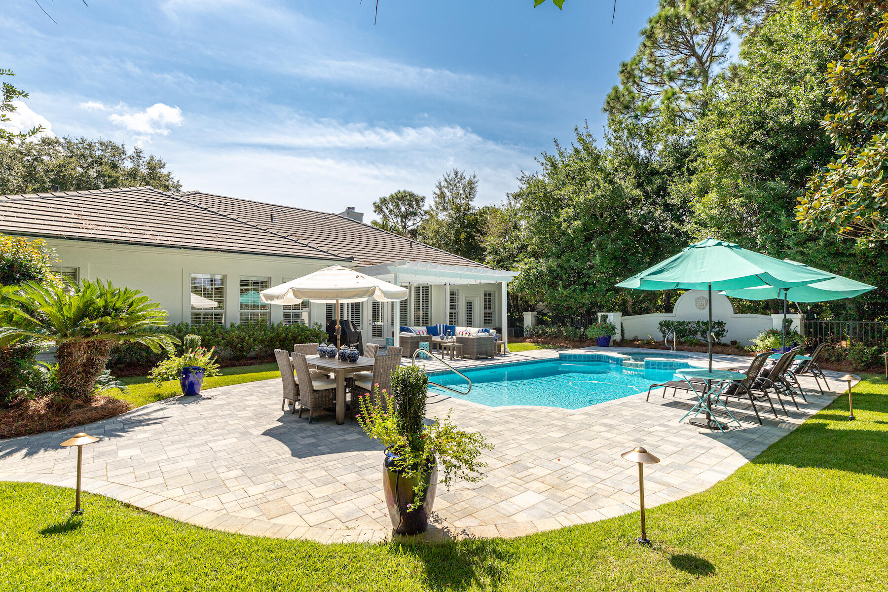 BAYTOWNE AVENUE - Residential