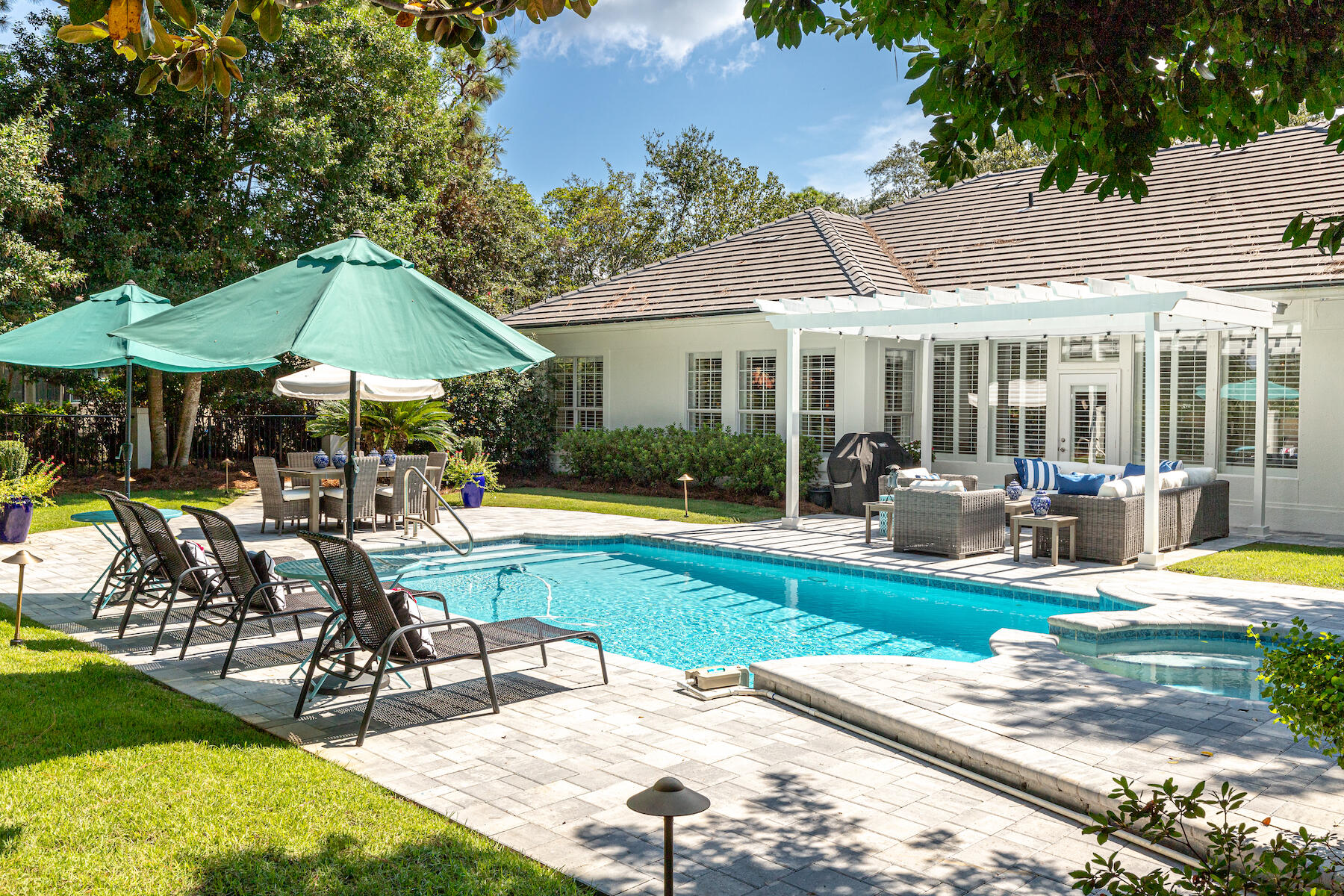 BAYTOWNE AVENUE - Residential