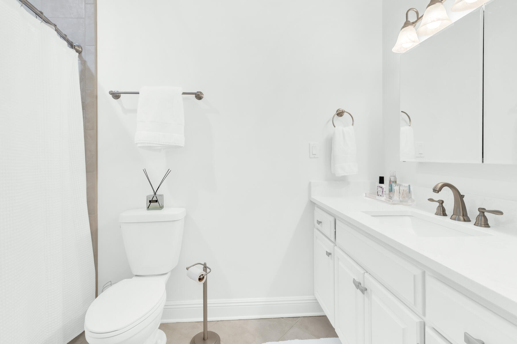 BAYTOWNE AVENUE - Residential