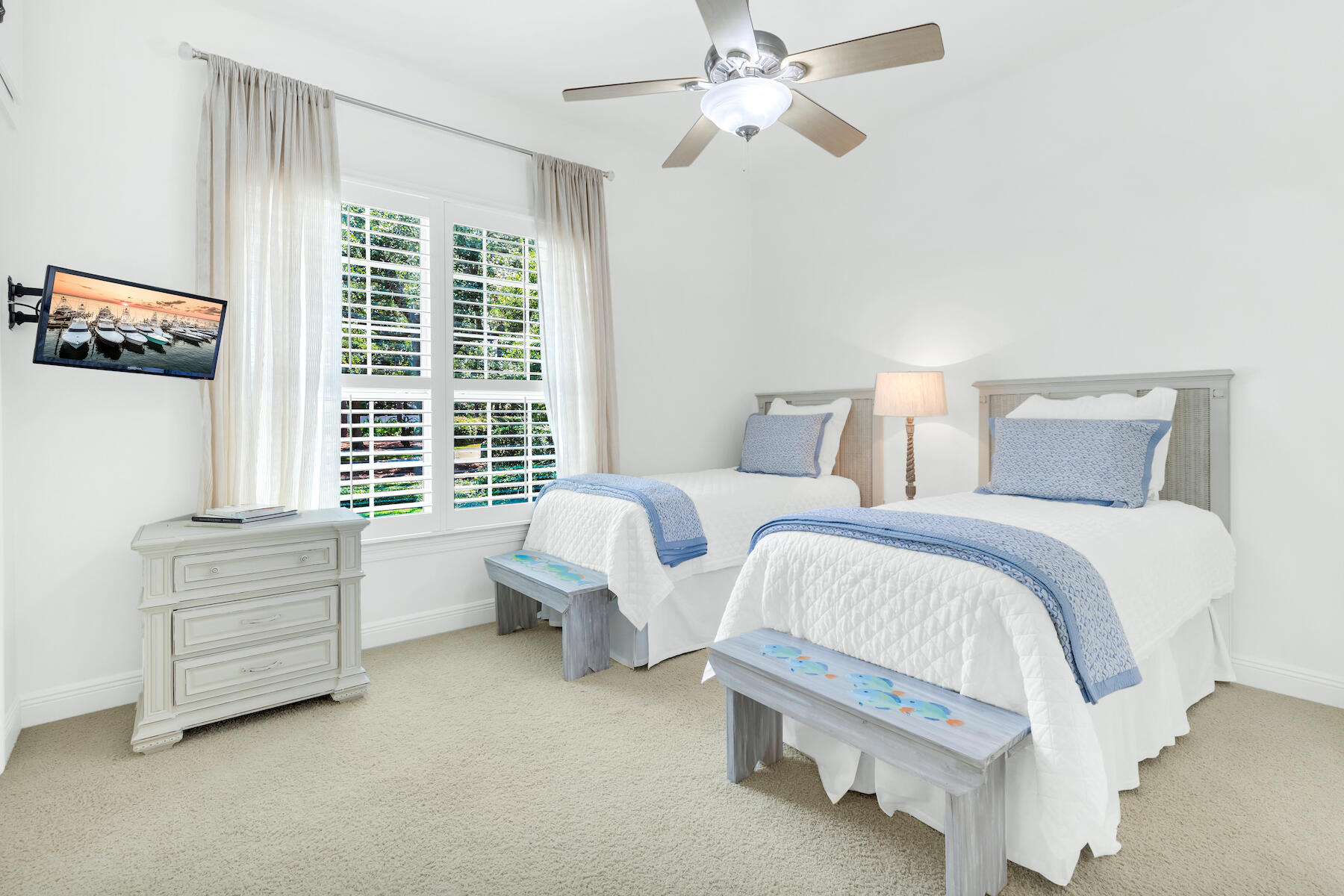 BAYTOWNE AVENUE - Residential