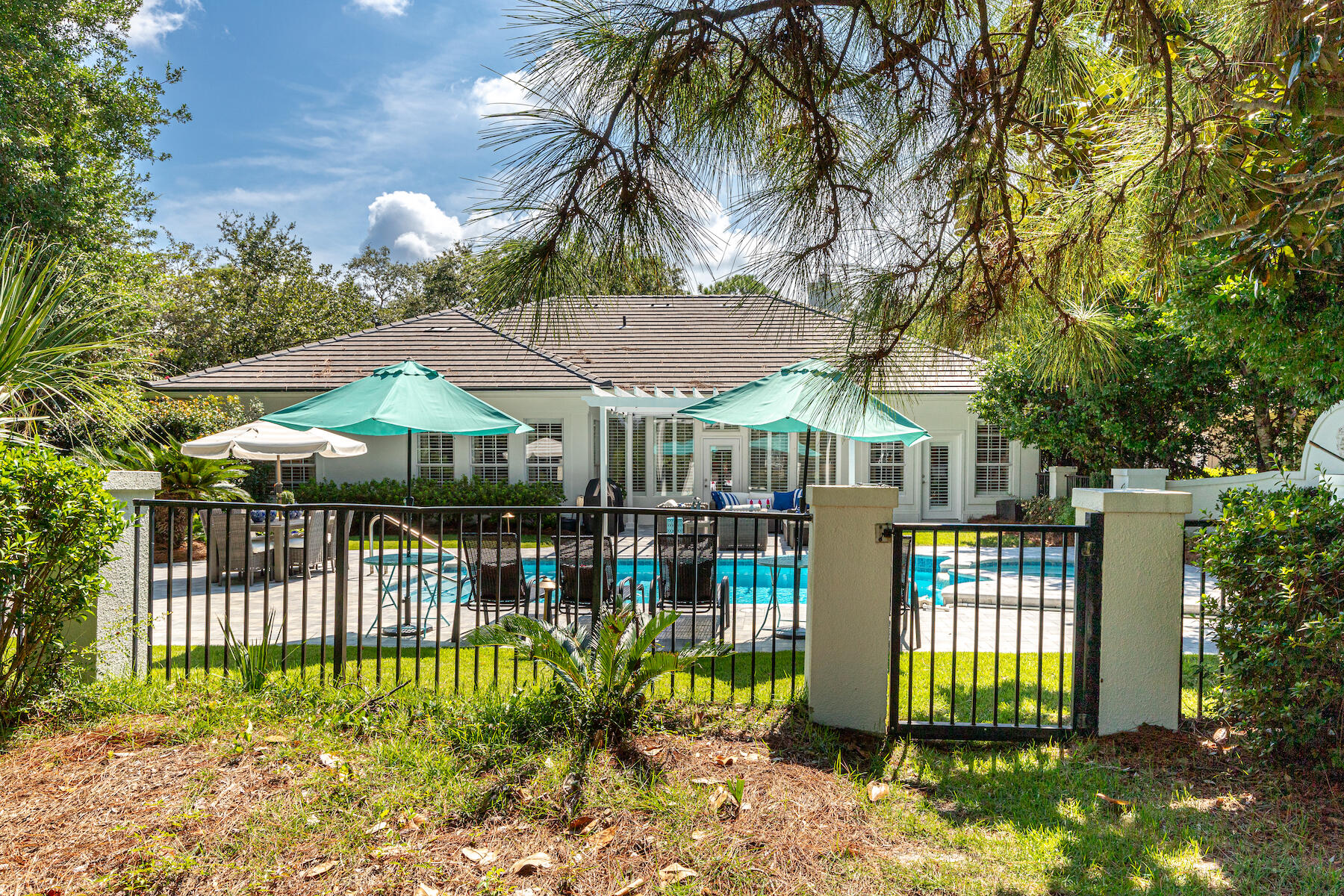 BAYTOWNE AVENUE - Residential