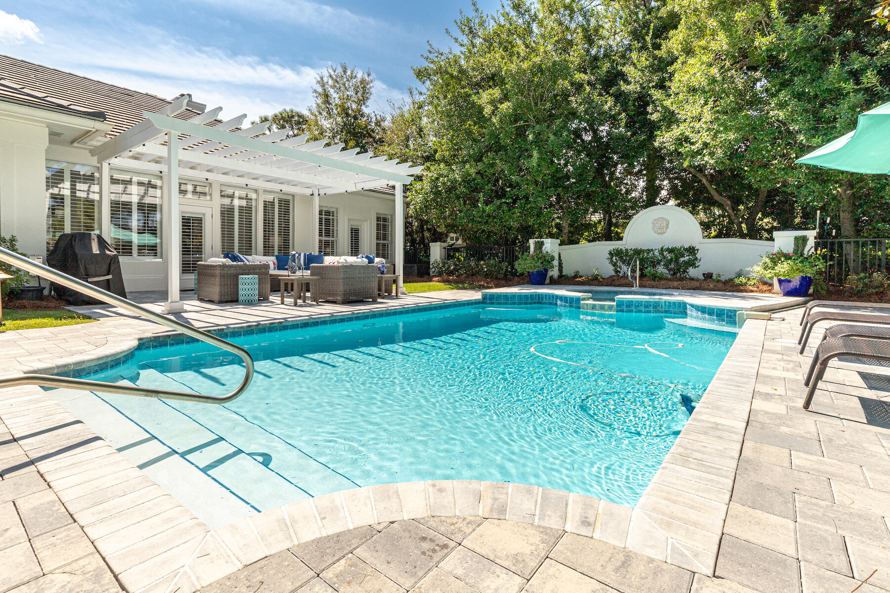 BAYTOWNE AVENUE - Residential