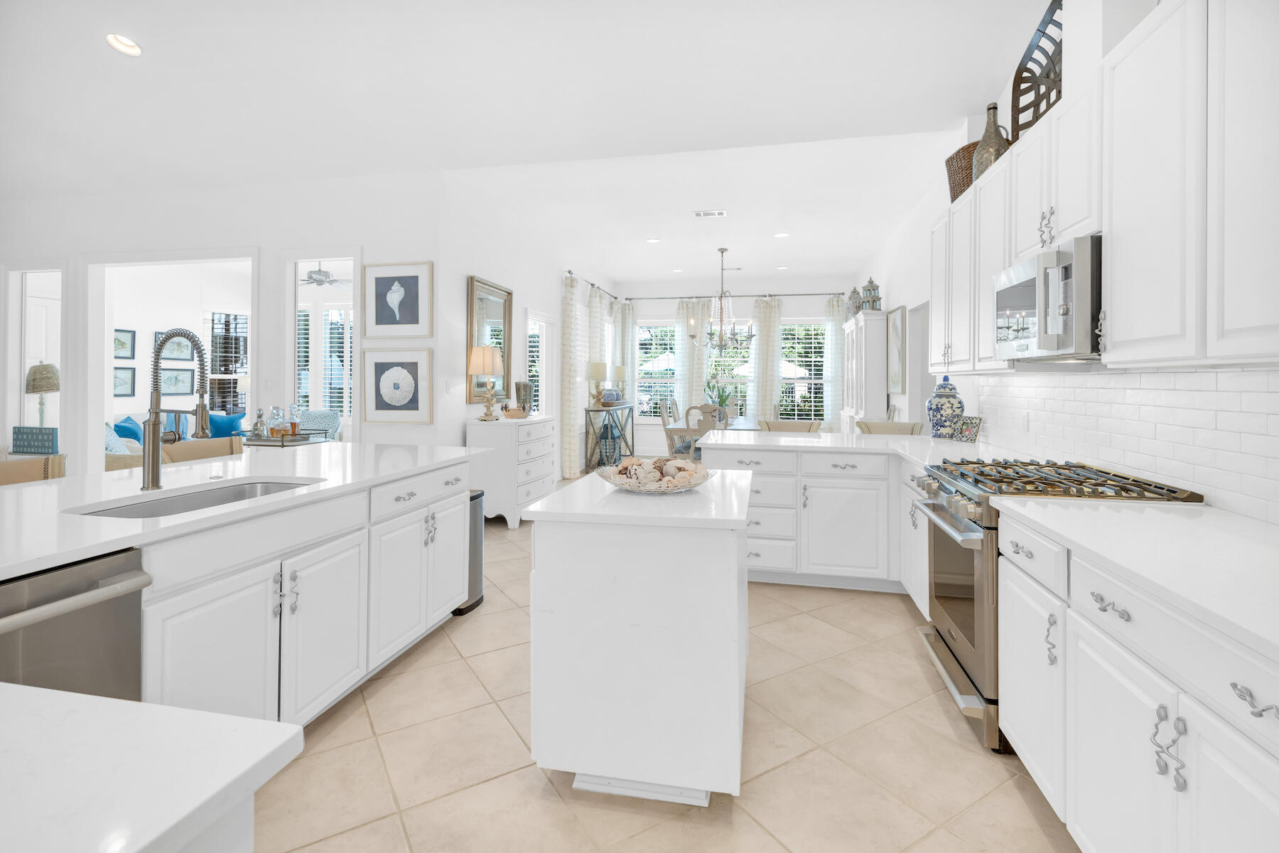 BAYTOWNE AVENUE - Residential