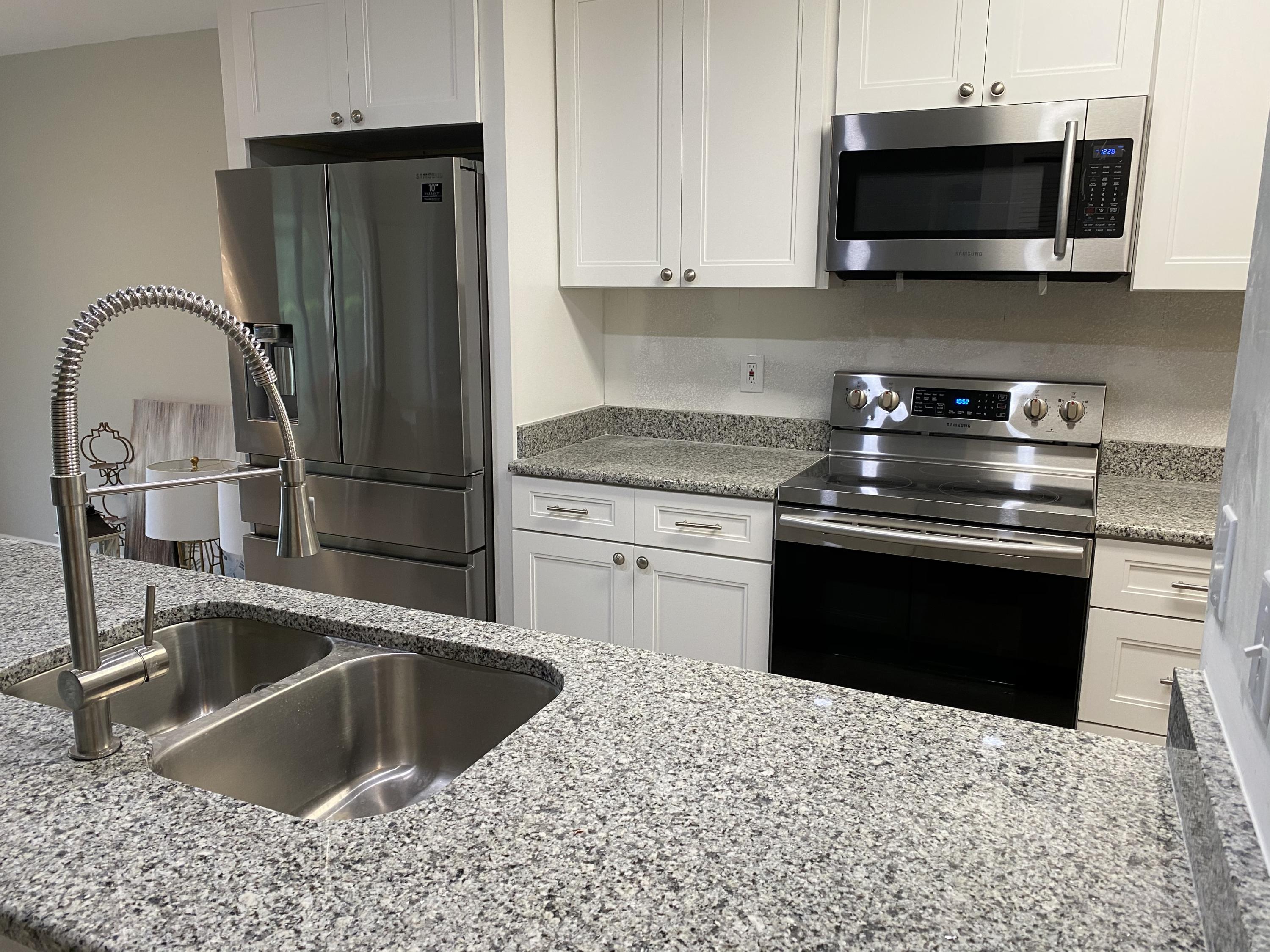 LAKESIDE CONDO AT BLUEWATER BAY - Residential Lease