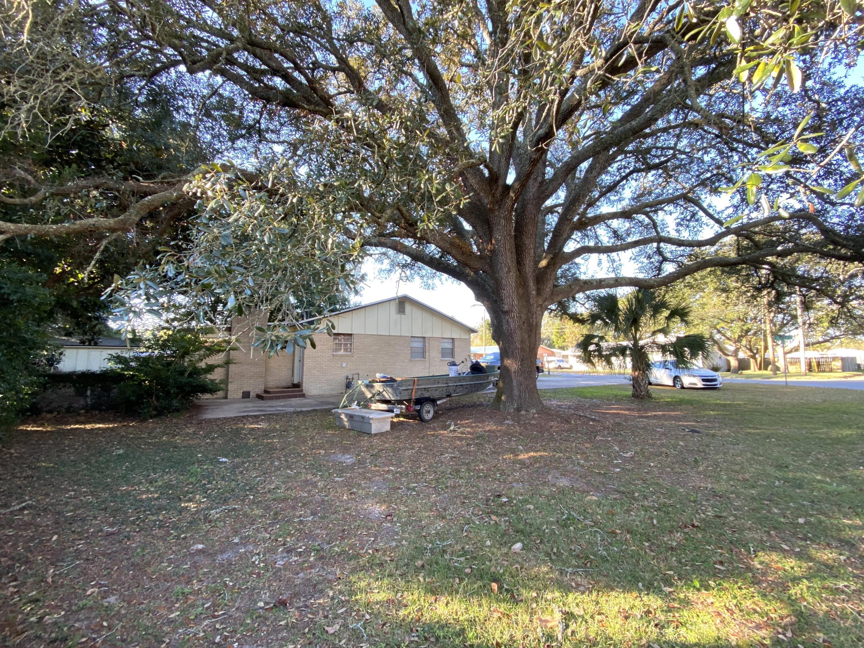 ELLIOTTS POINT 10TH ADDN - Residential