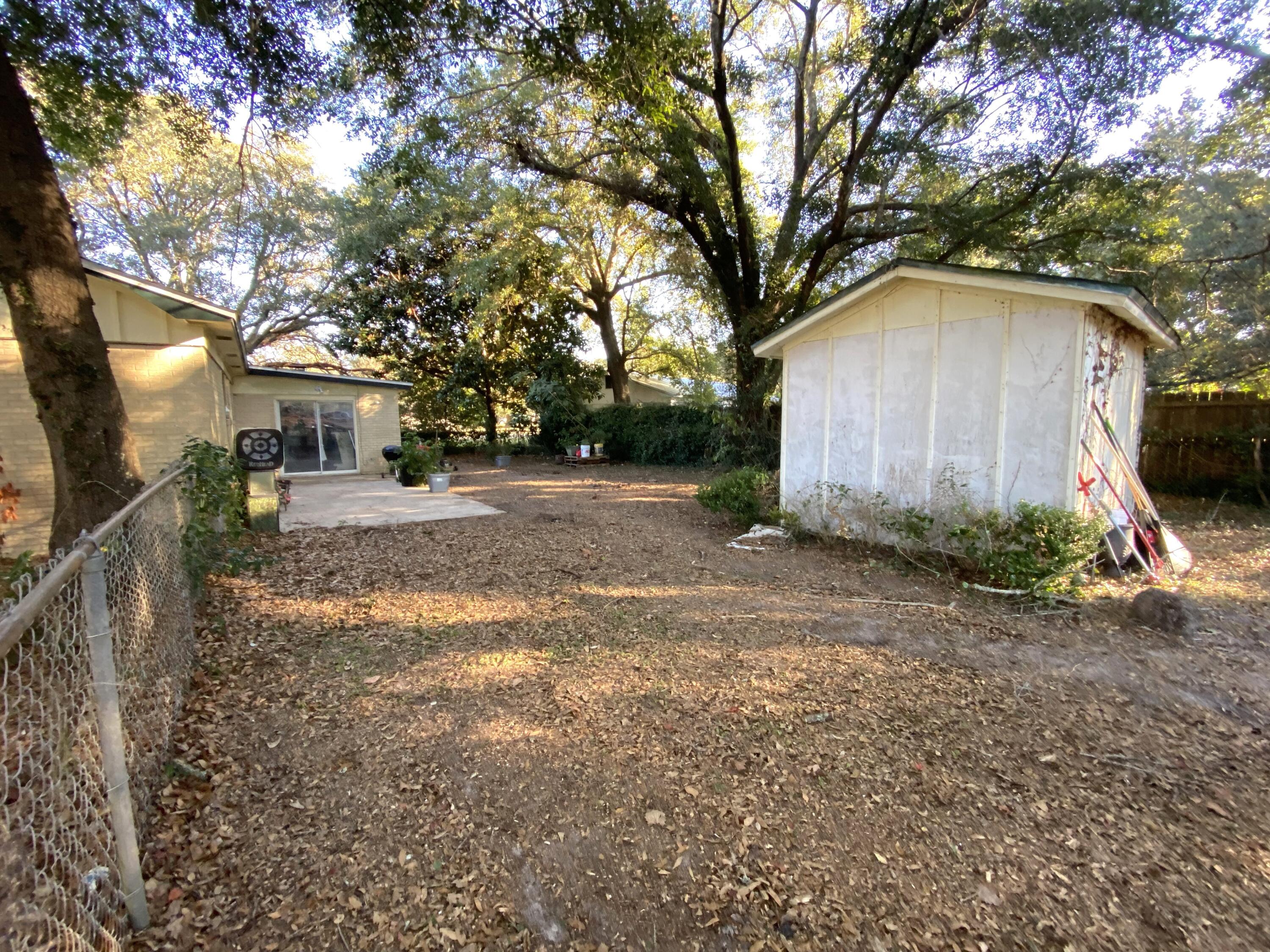 ELLIOTTS POINT 10TH ADDN - Residential