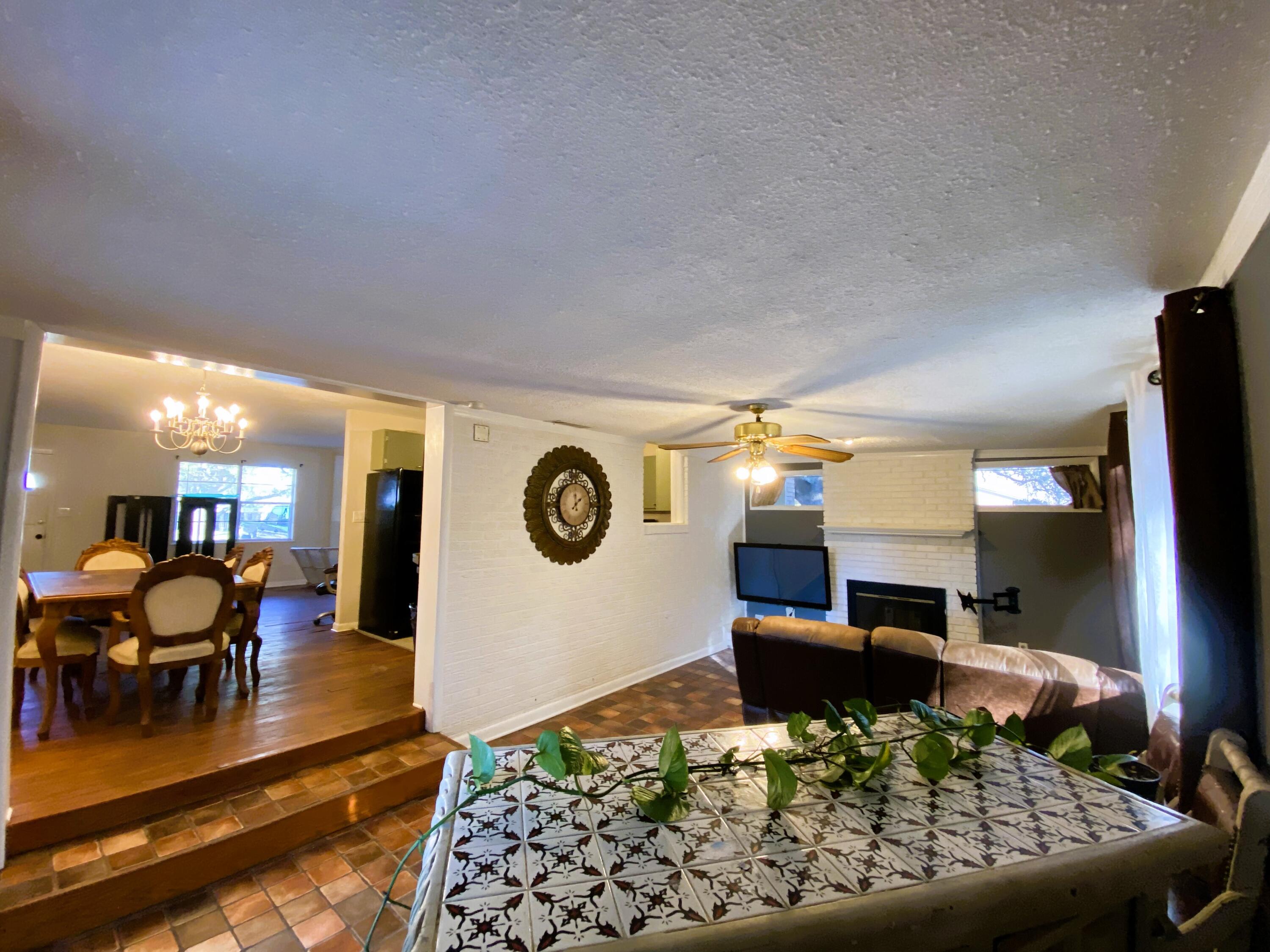 ELLIOTTS POINT 10TH ADDN - Residential