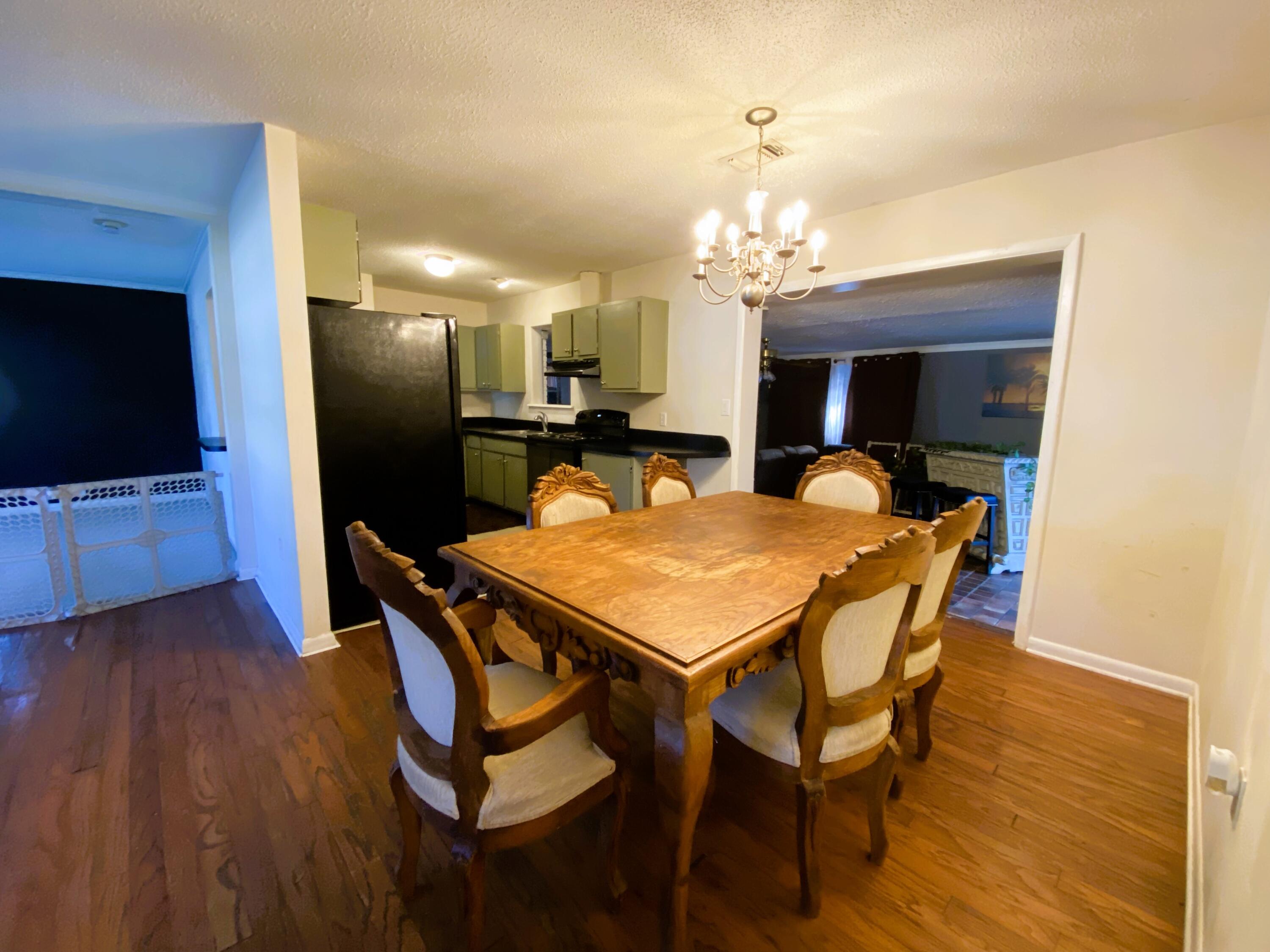 ELLIOTTS POINT 10TH ADDN - Residential