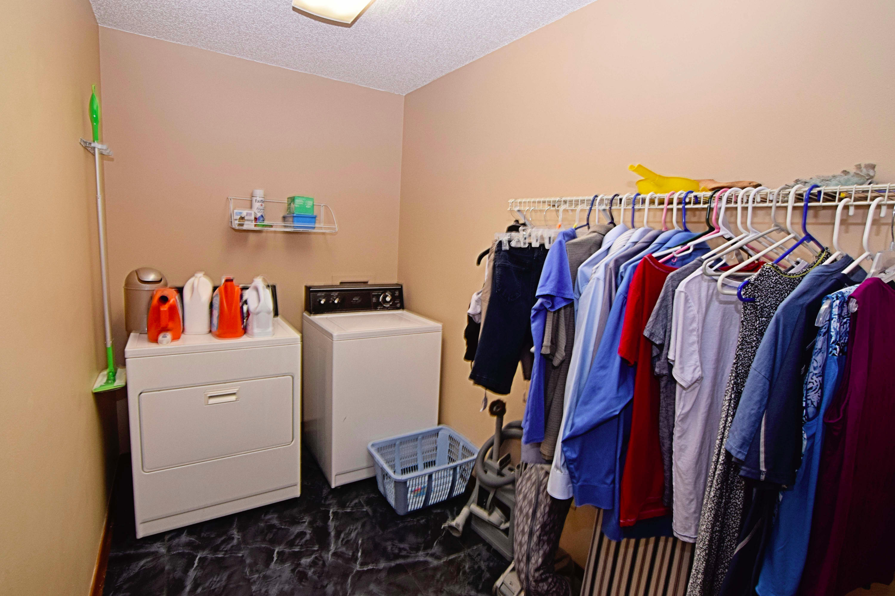 PALM CREST - Residential