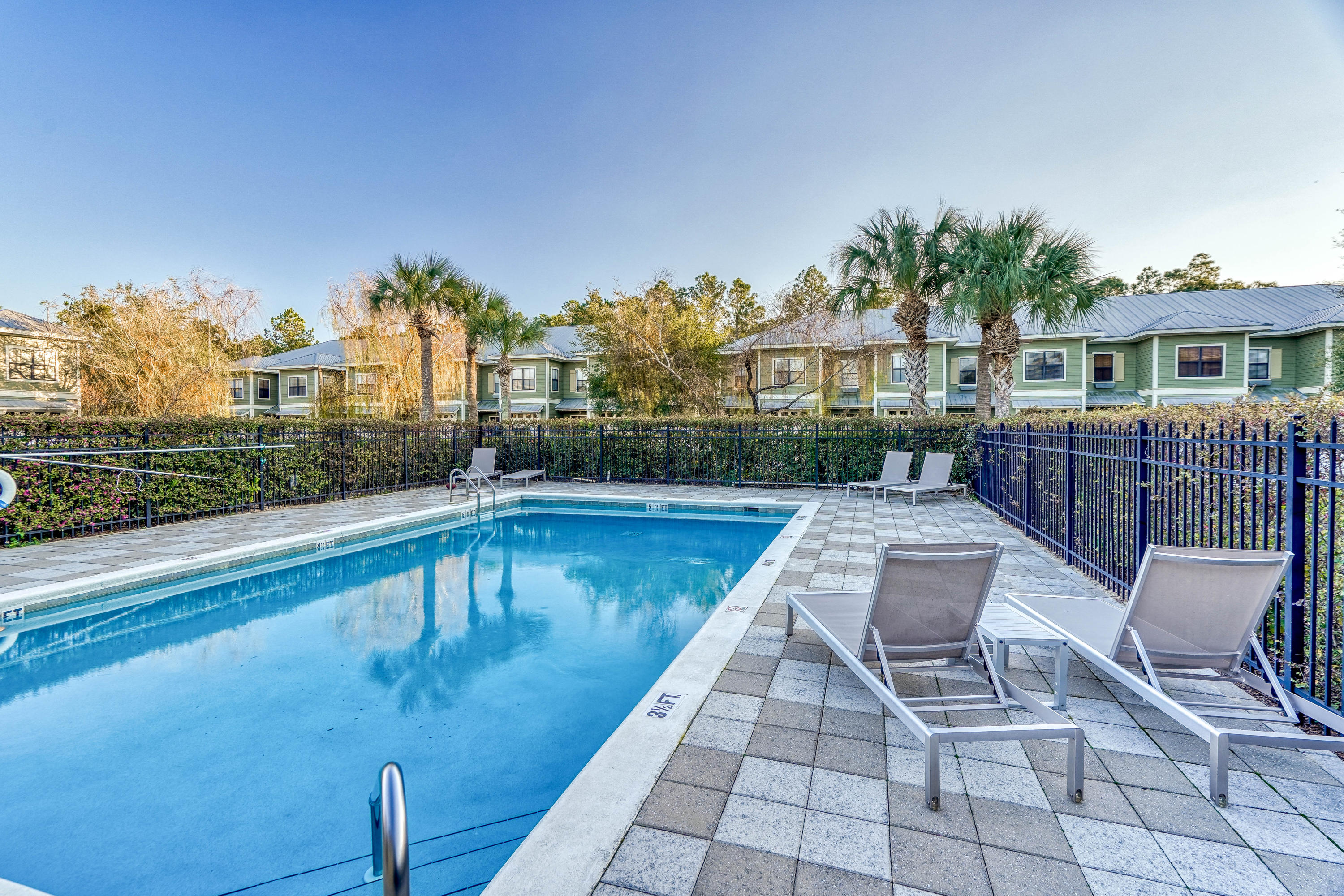 SOUTH HAVEN TOWNHOMES - Residential