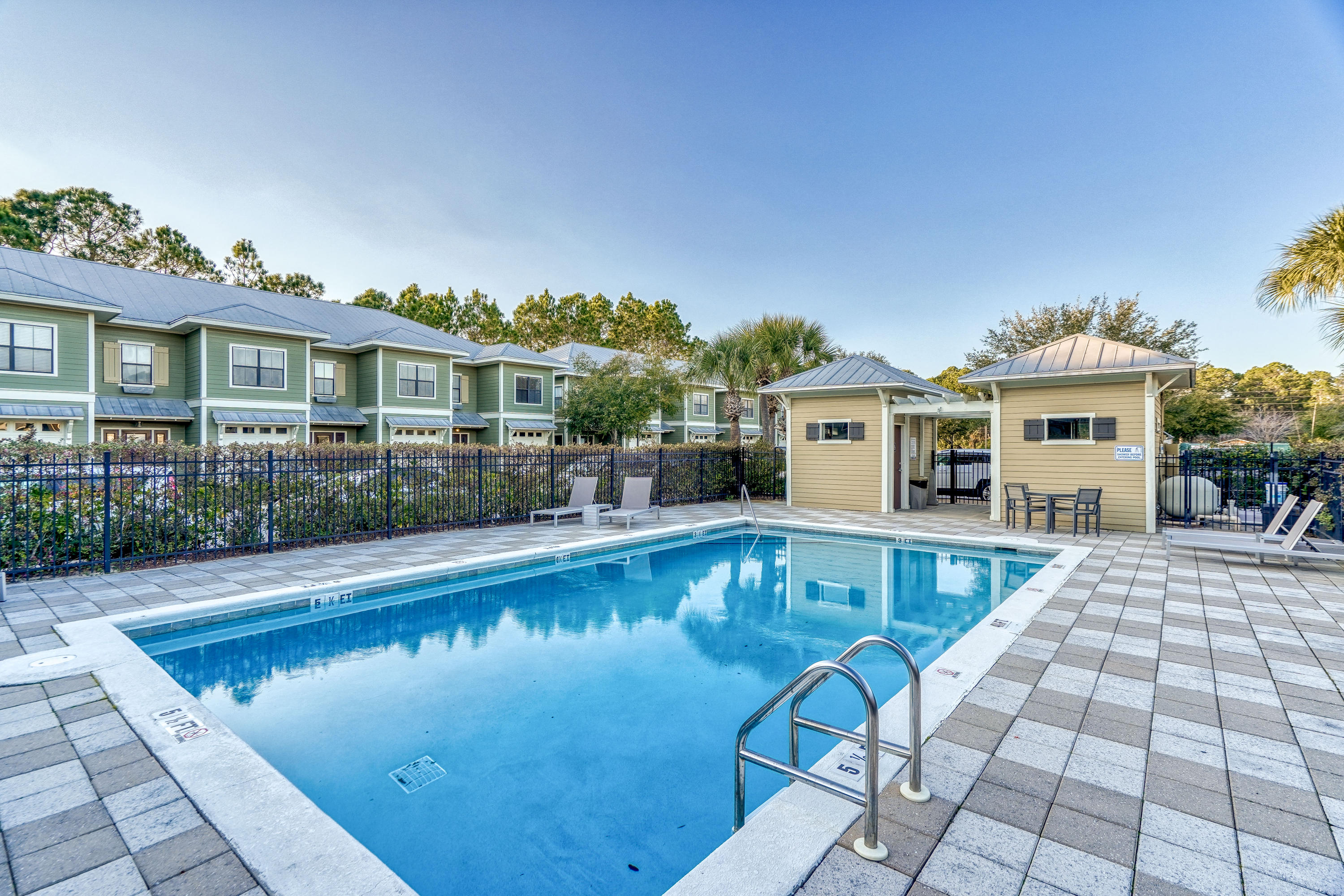 SOUTH HAVEN TOWNHOMES - Residential