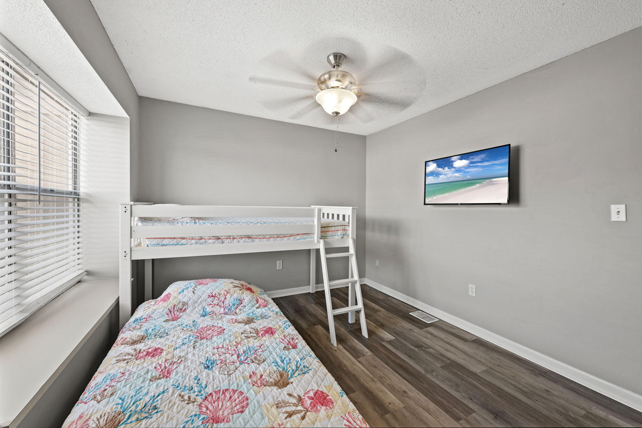 VIKING MANOR PH 1 - Residential