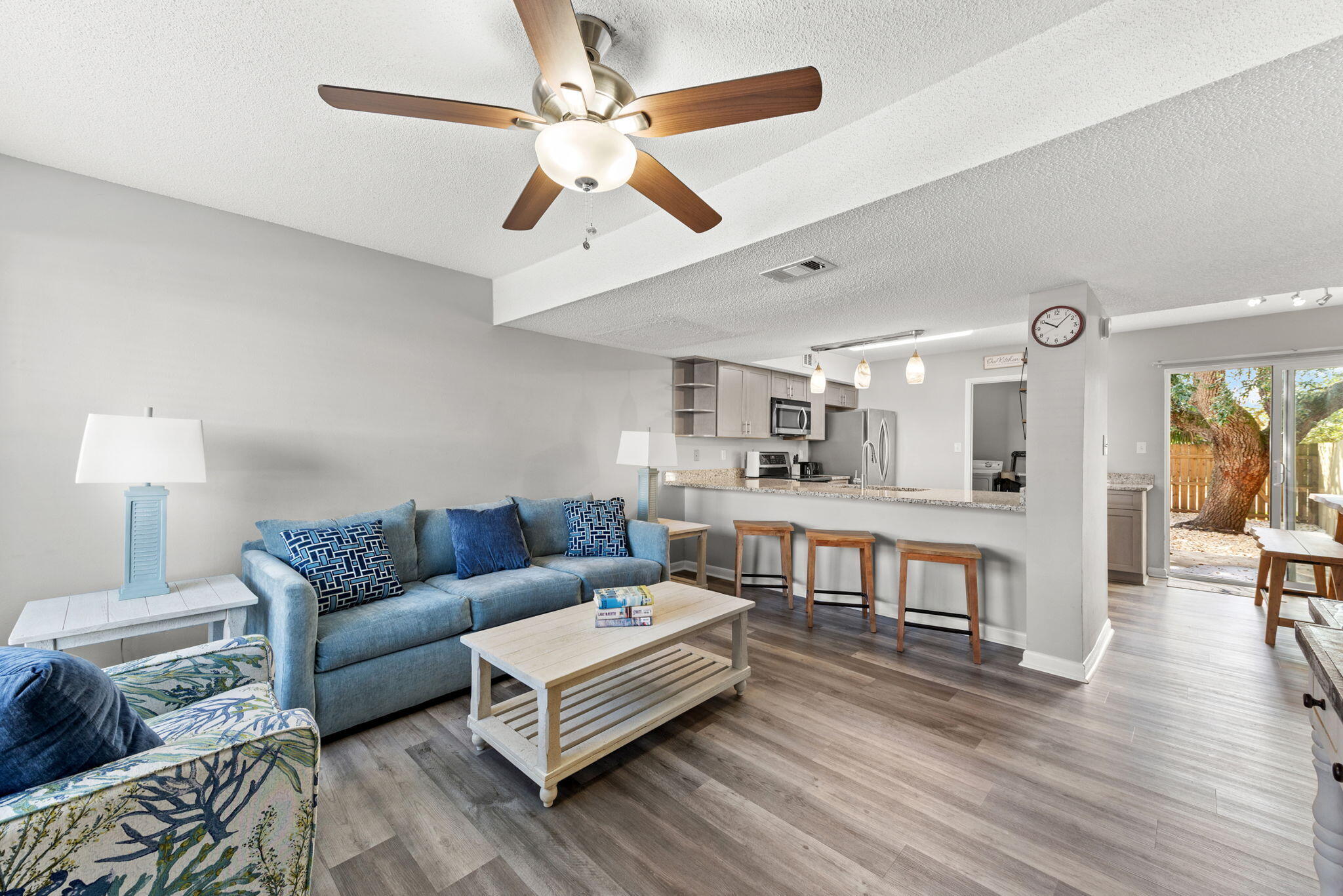 VIKING MANOR PH 1 - Residential