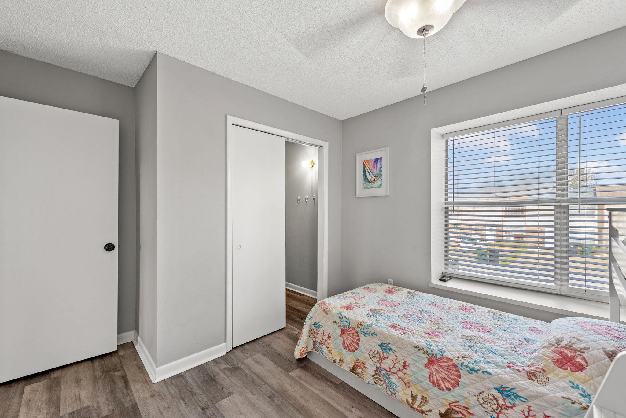 VIKING MANOR PH 1 - Residential