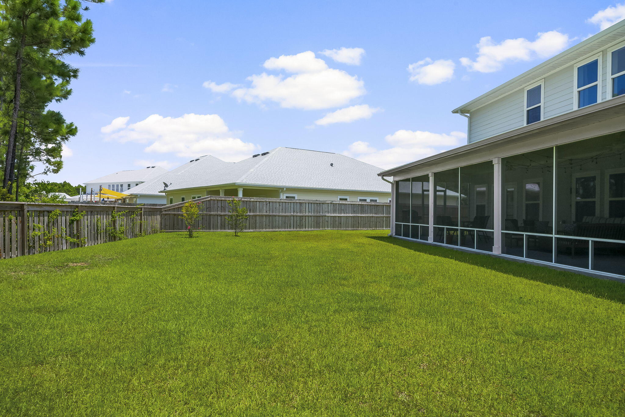 TIERRA VERDE - Residential