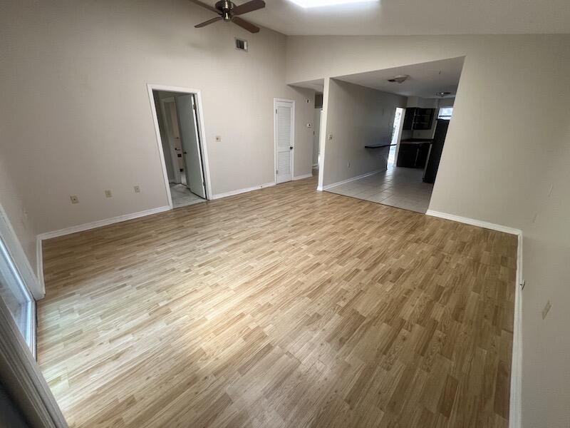 VALPARAISO PINECREST 2 - Residential