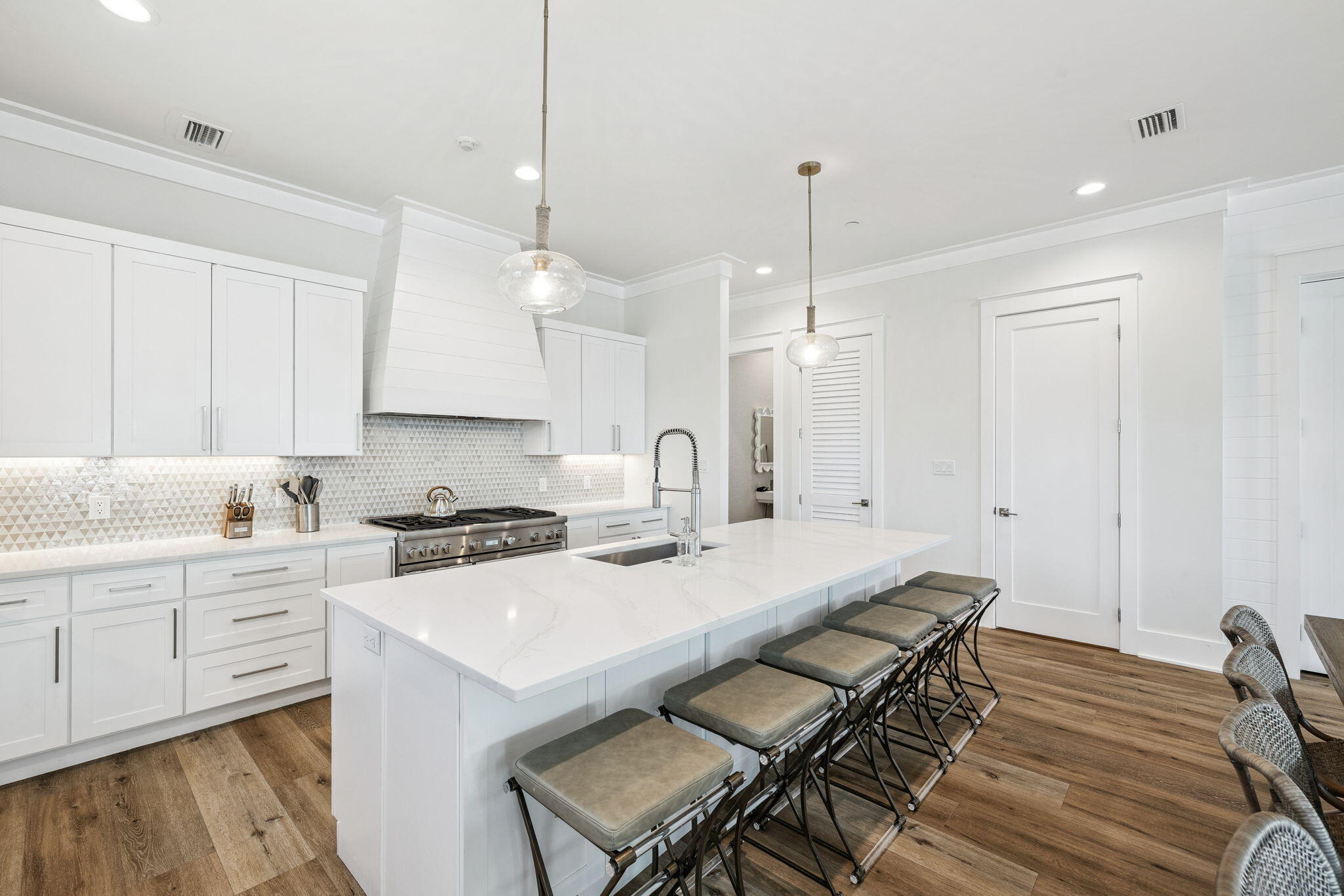 GULF SHORE MANOR - Residential