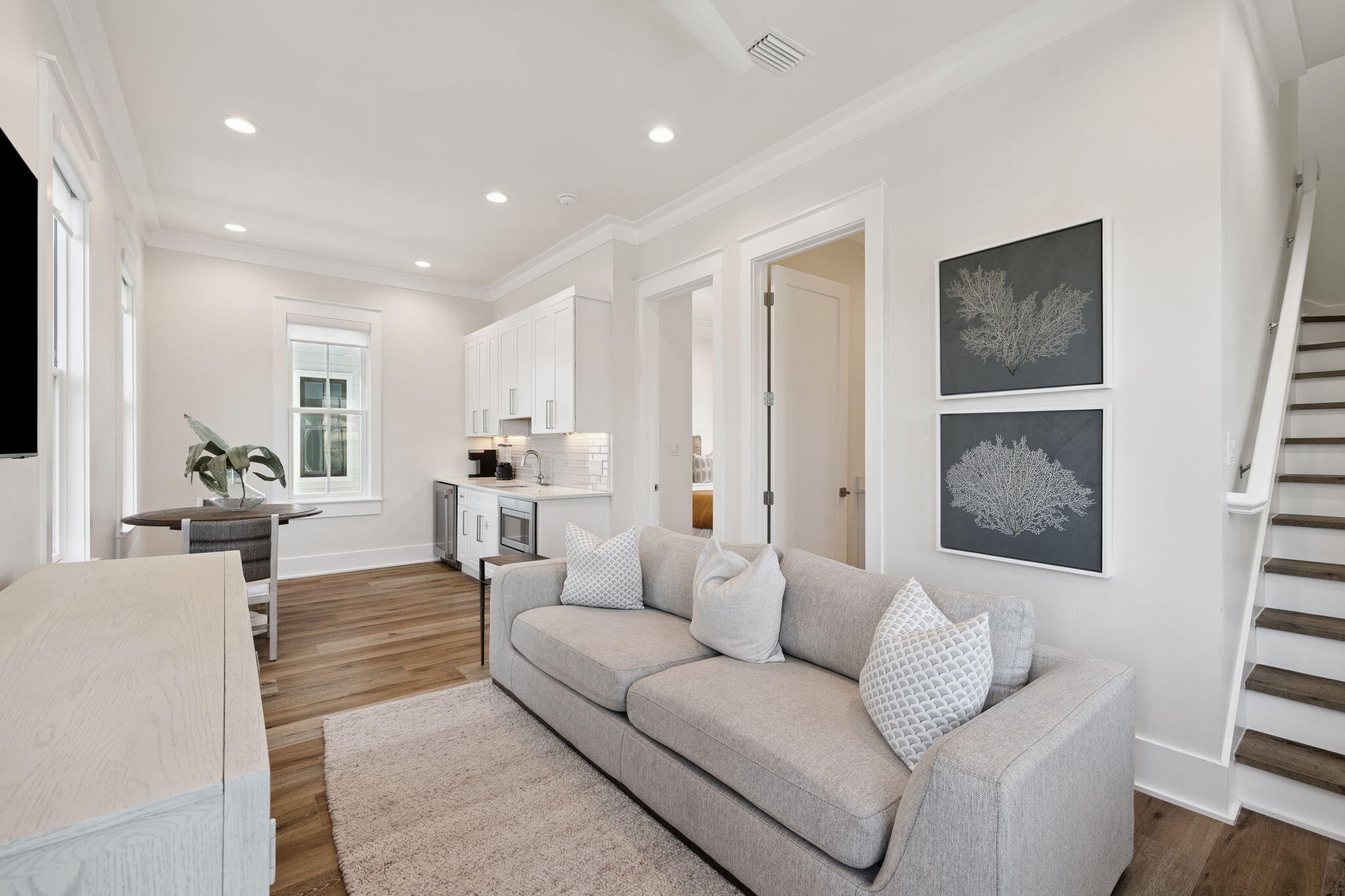 GULF SHORE MANOR - Residential