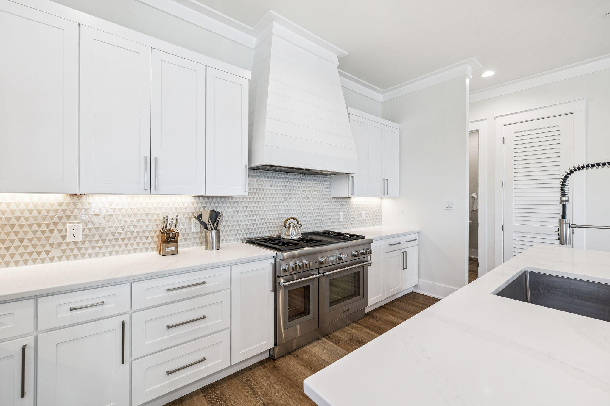 GULF SHORE MANOR - Residential