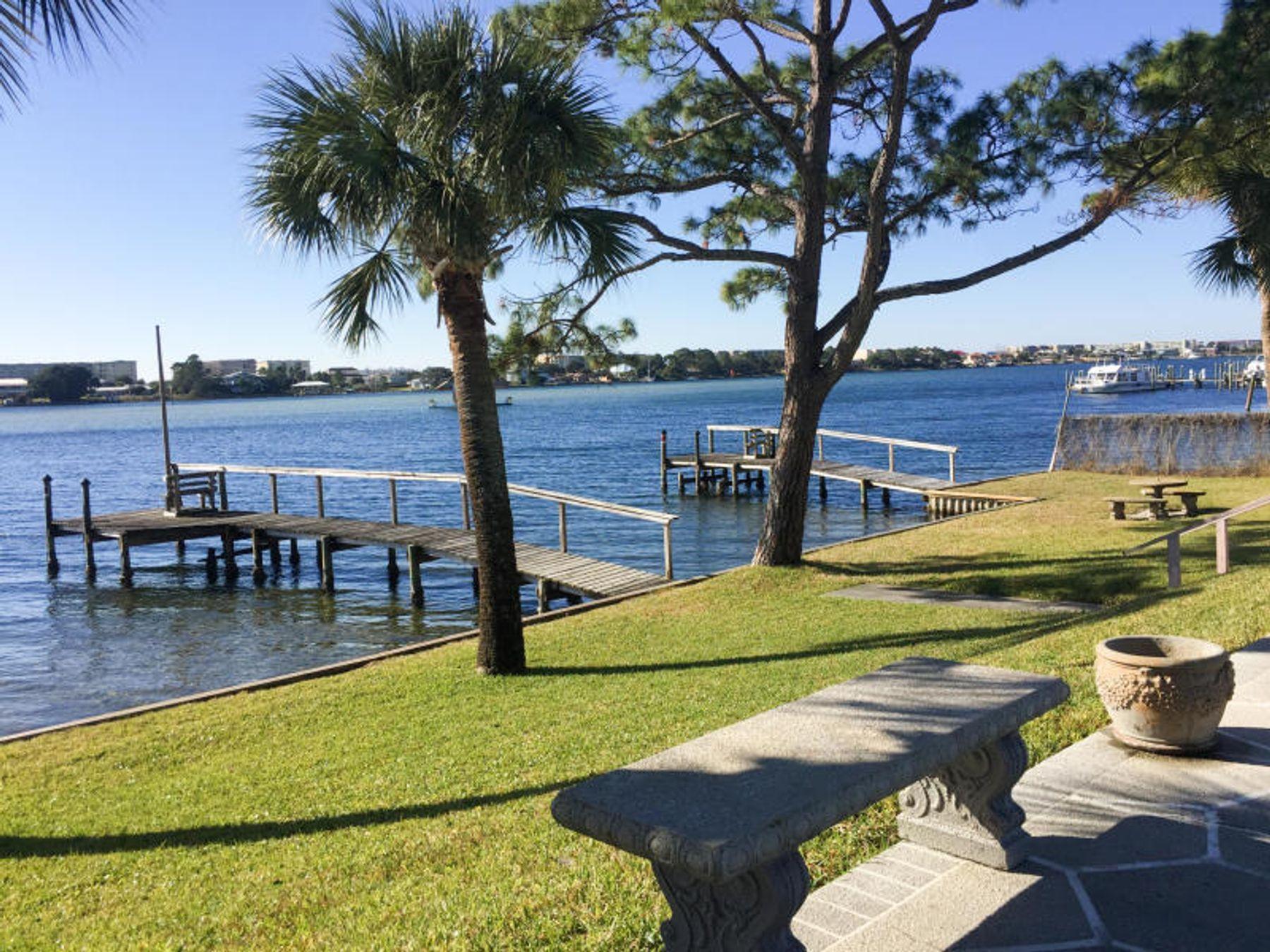CASA DEL MAR - Residential