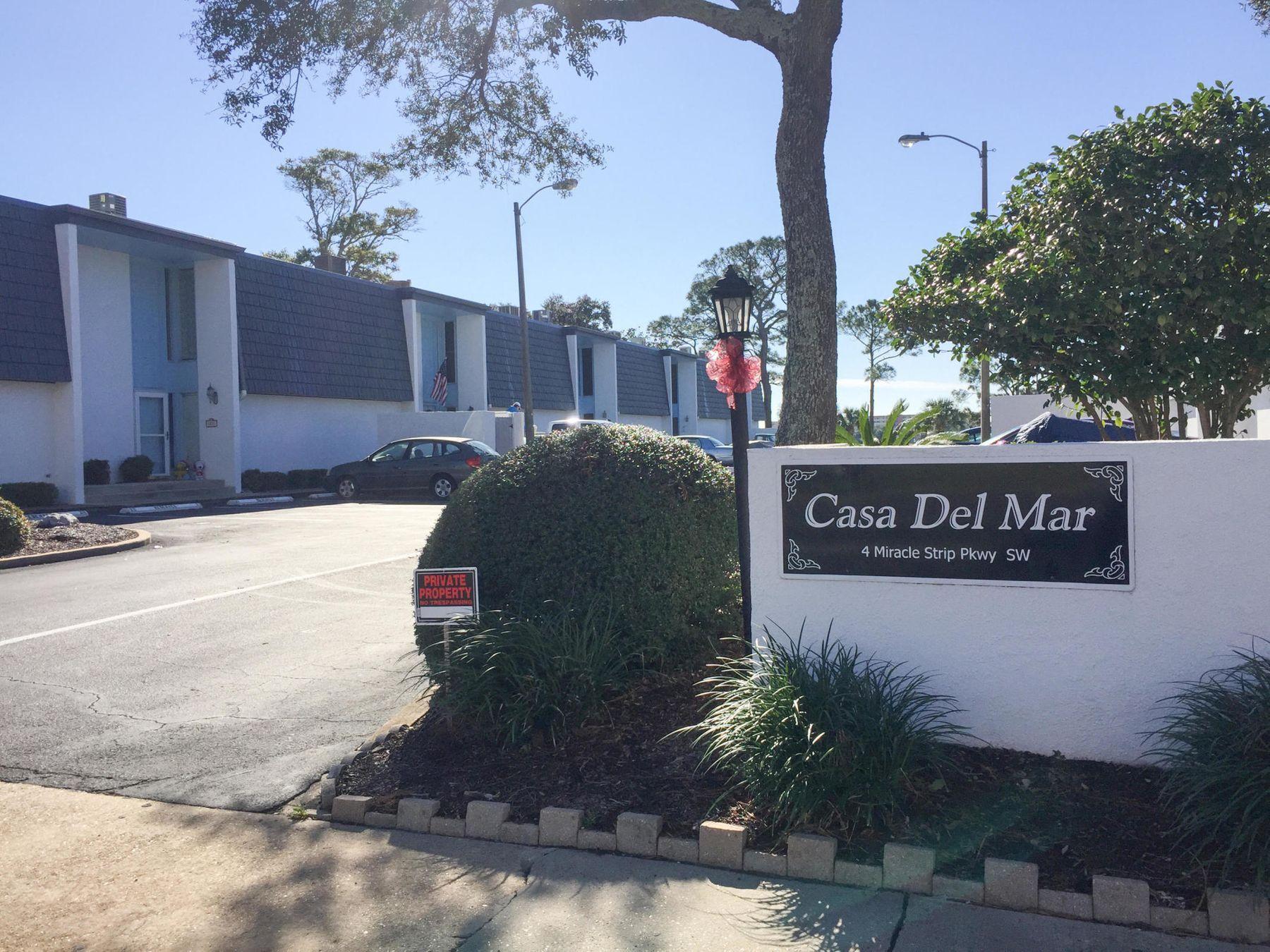 CASA DEL MAR - Residential