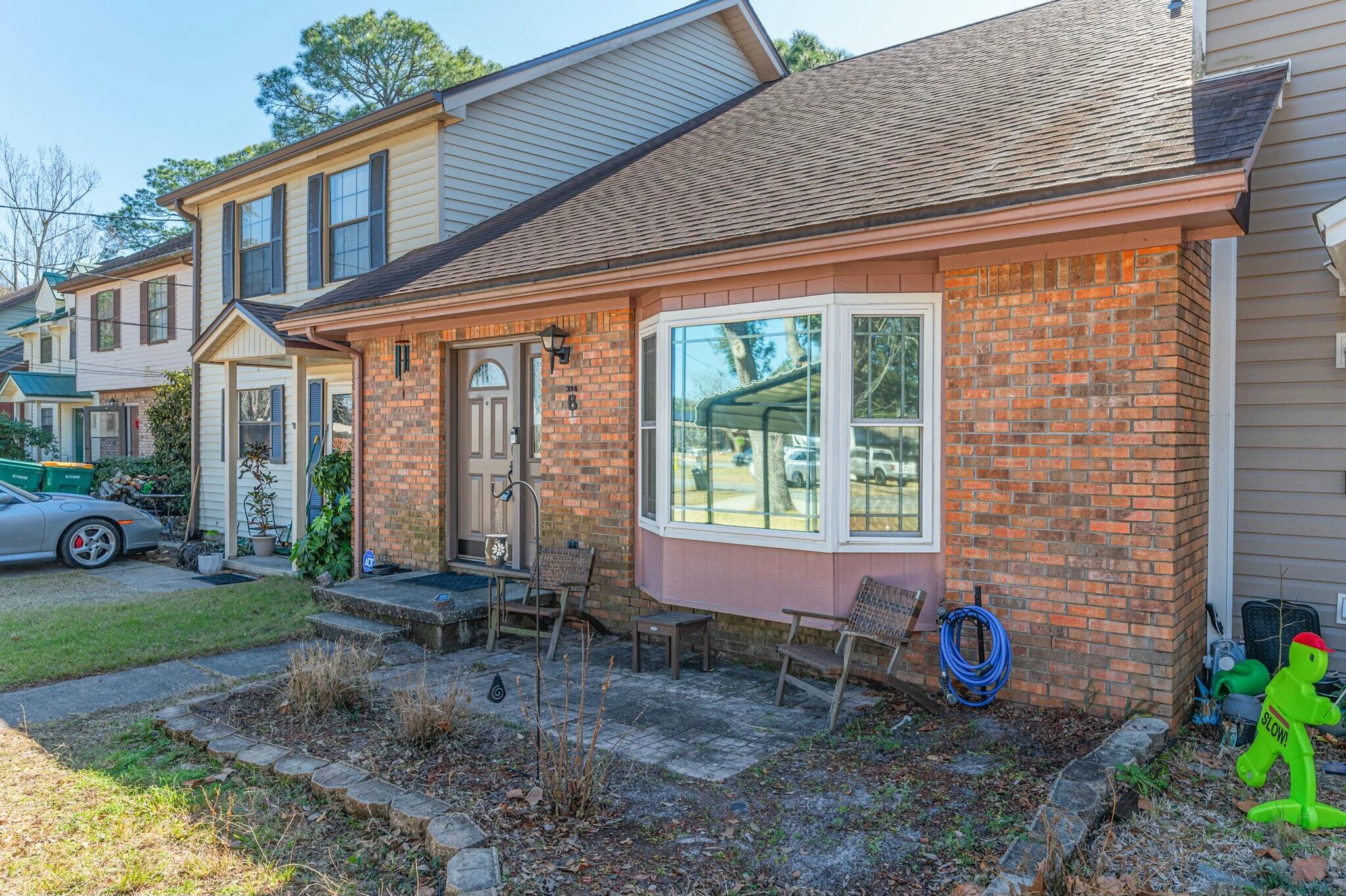 CLOVERDALE LAKE - Residential