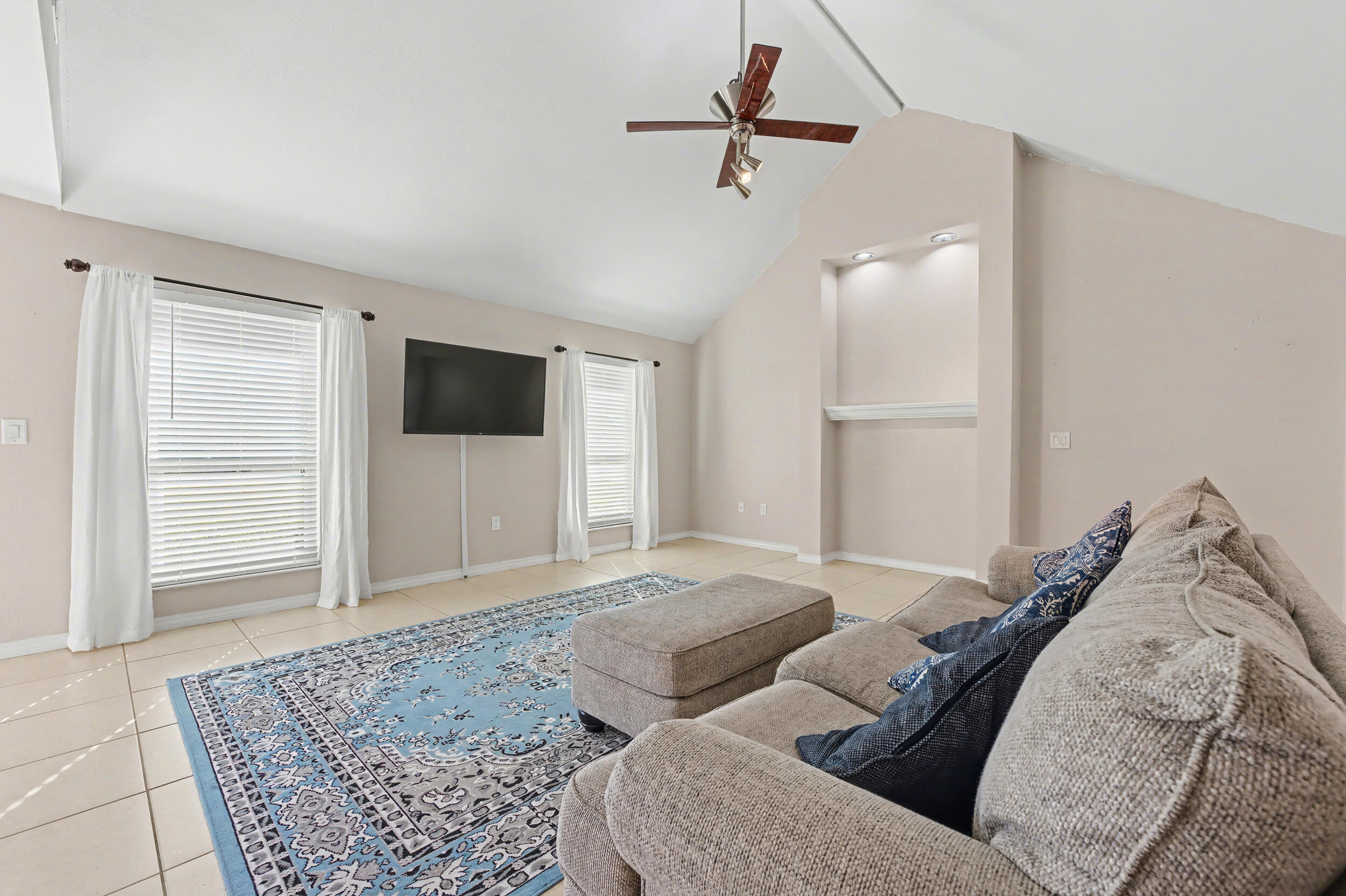 EMERALD POINTE PLAT 2 - Residential