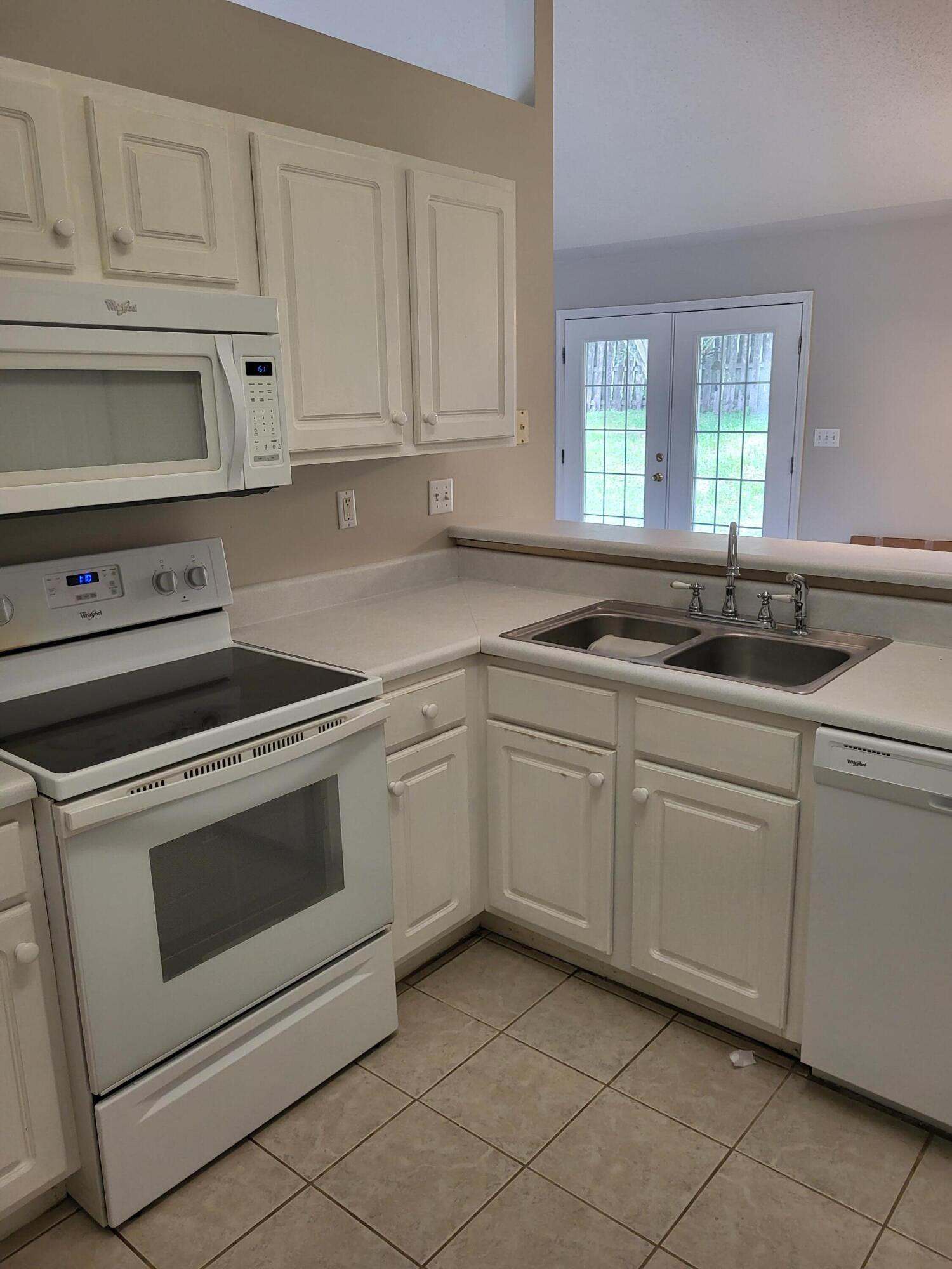 RIVERCHASE S/D PH 1 - Residential
