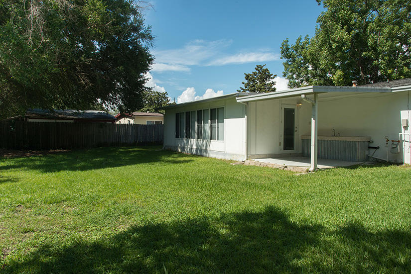 OAK TREE PARK - Residential Lease