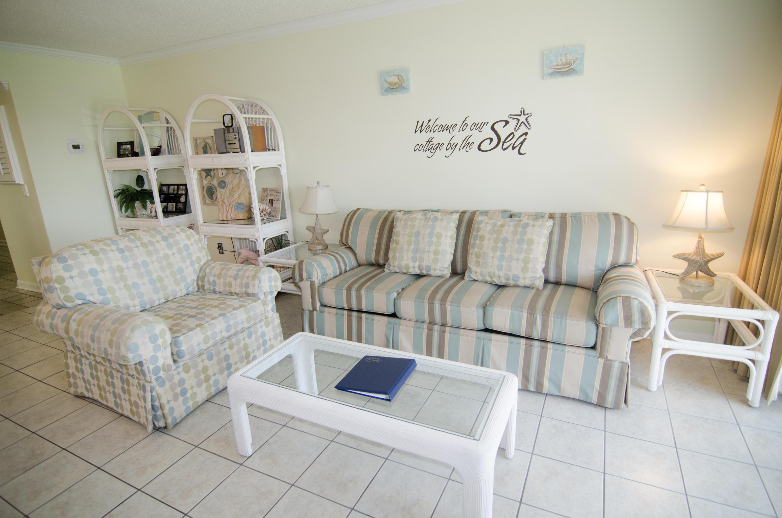 HOLIDAY SURF & RACQUET CLUB - Residential