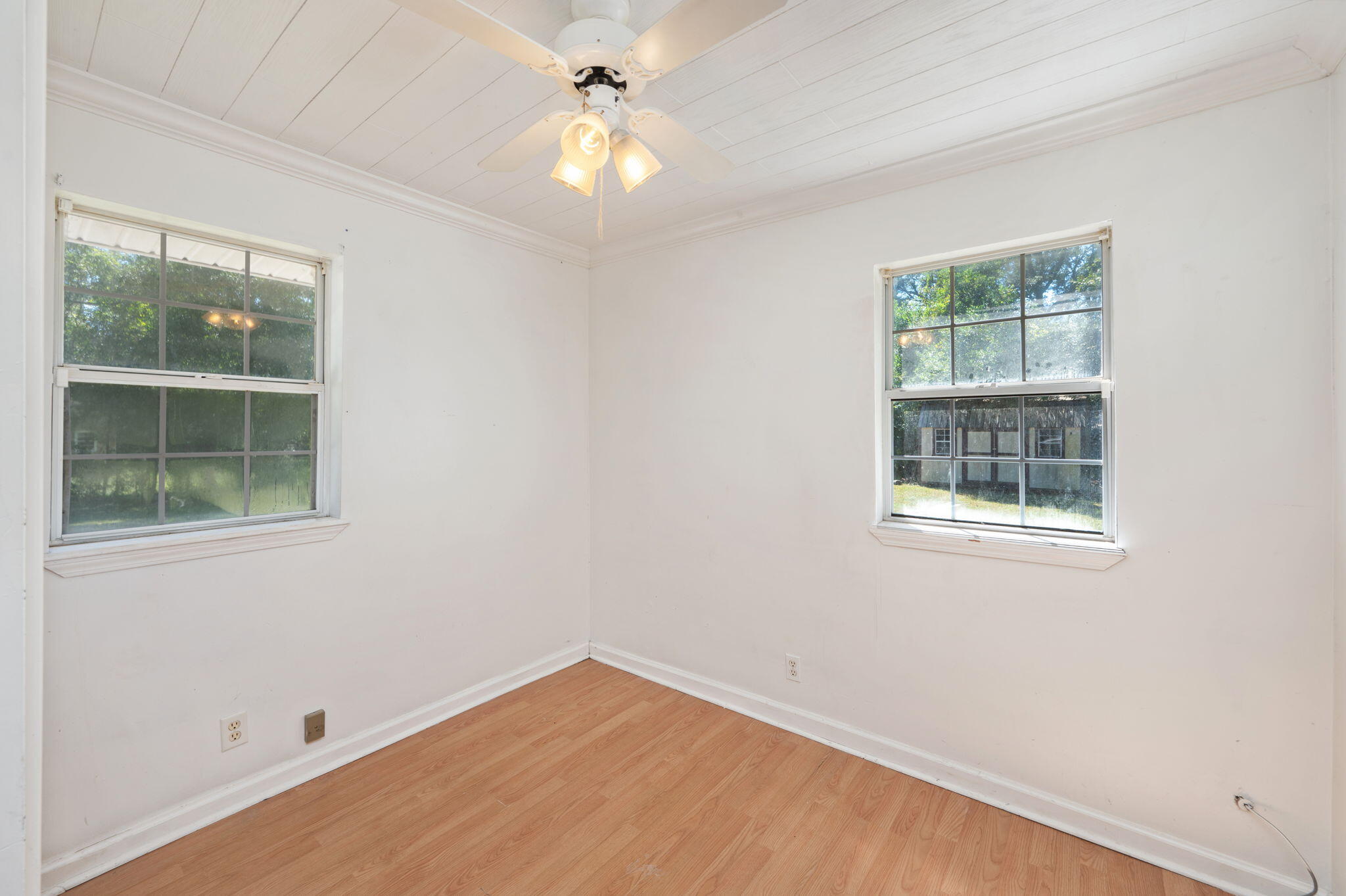 MORRIS ADDN TO CRESTVIEW - Residential