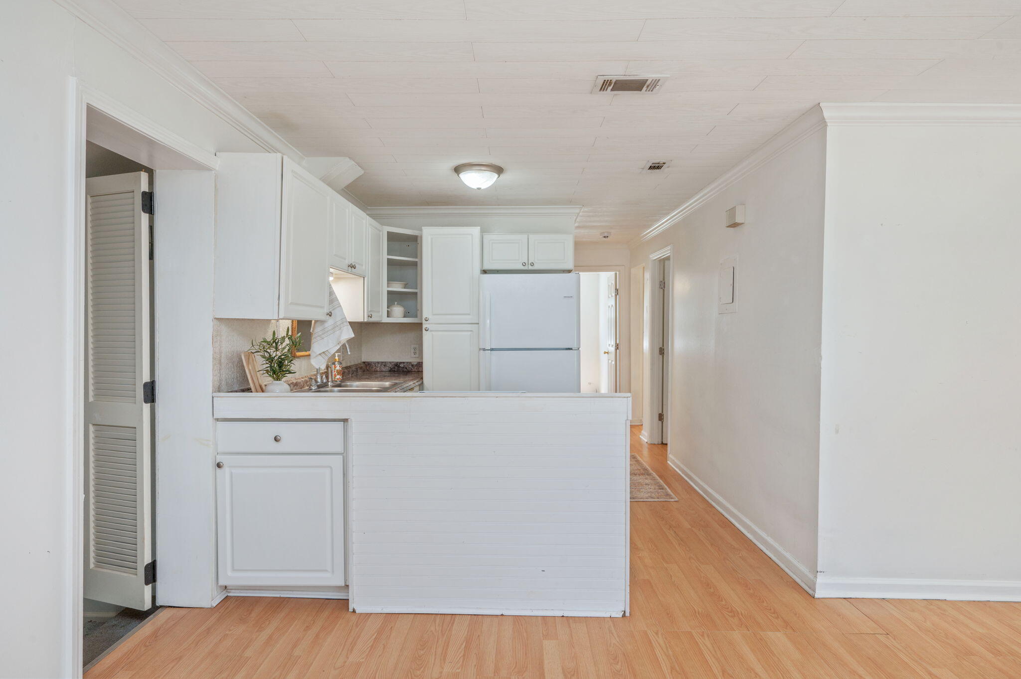MORRIS ADDN TO CRESTVIEW - Residential