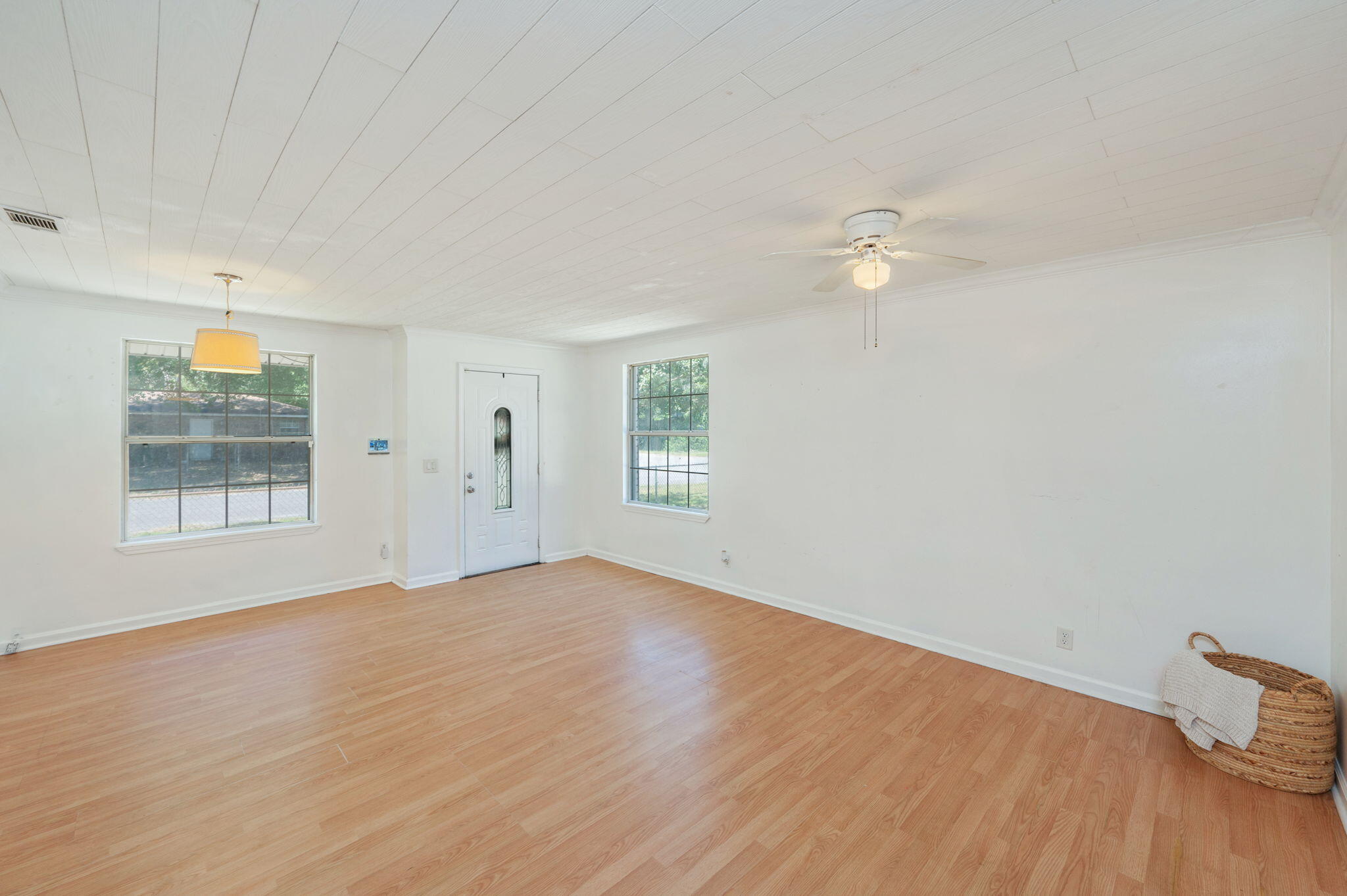 MORRIS ADDN TO CRESTVIEW - Residential